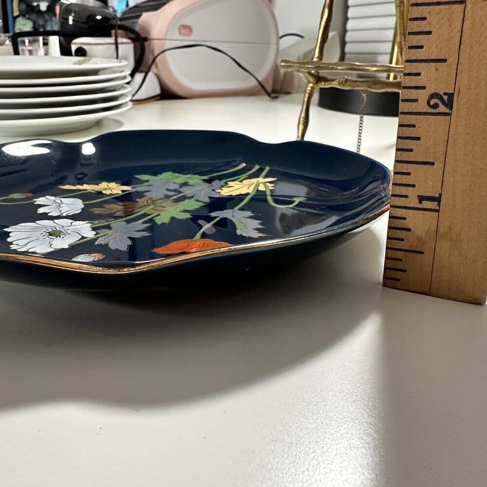 Vintage Yamaji Blue Plate with Flowers 7" Flower Shaped Plate Gold Trim Japan - Thumbnail 7
