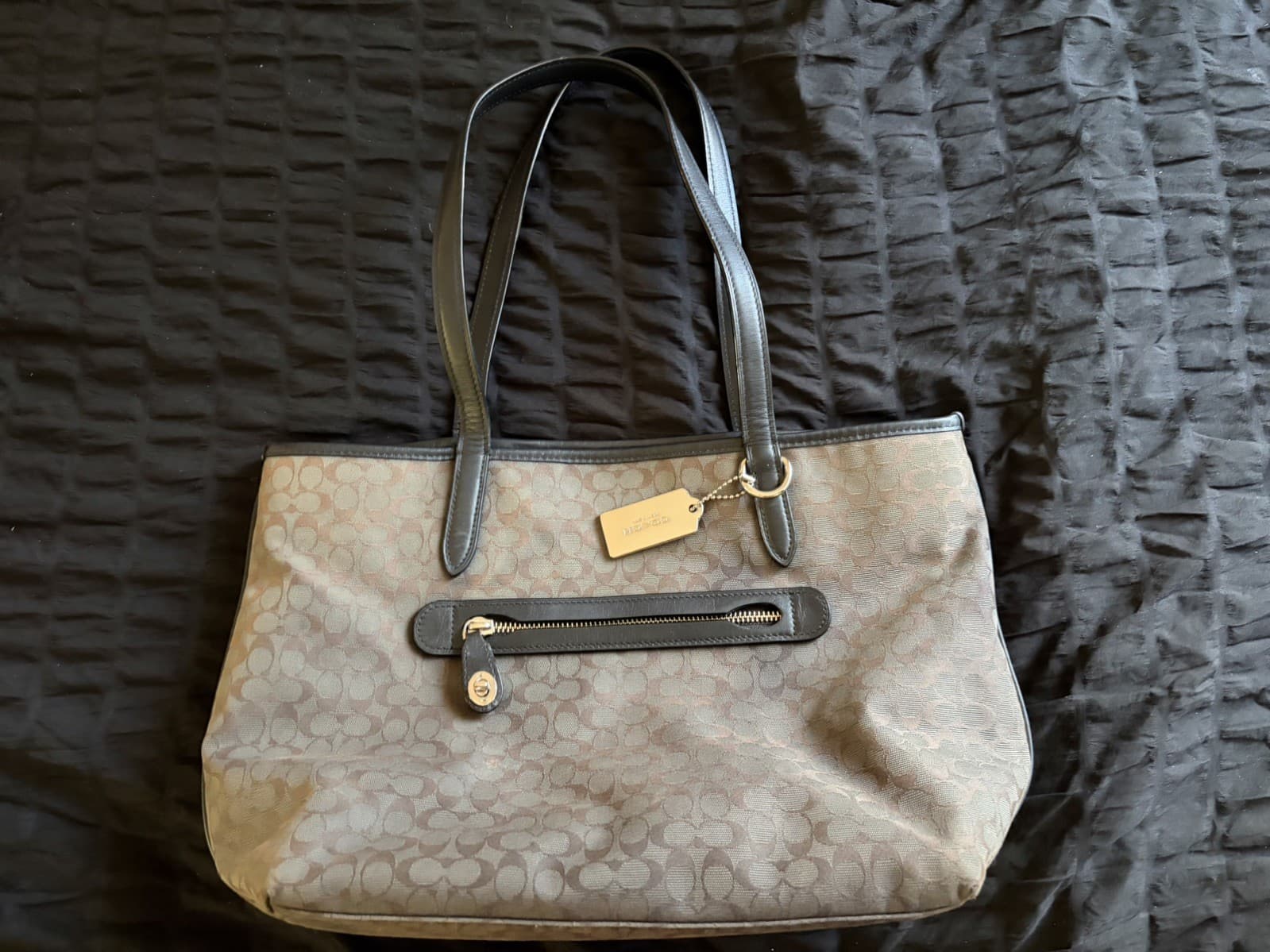 Auth COACH #79579 Signature Taylor Tote, Black & Gray Jaquard with Leather Trim - Thumbnail 4