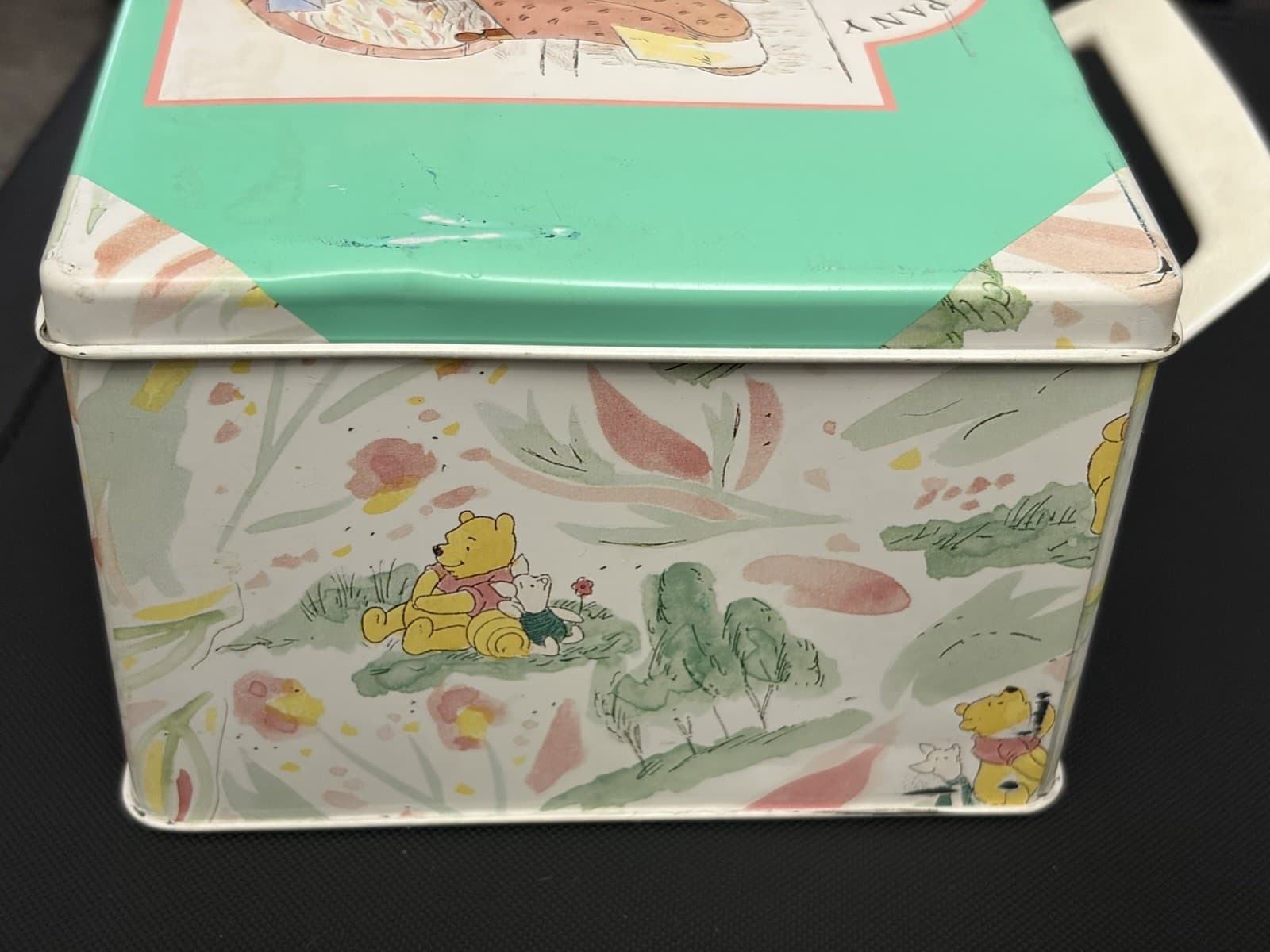 Grumbridge Disney Winnie the Pooh Metal Tin Lunchbox with Handle - Thumbnail 3