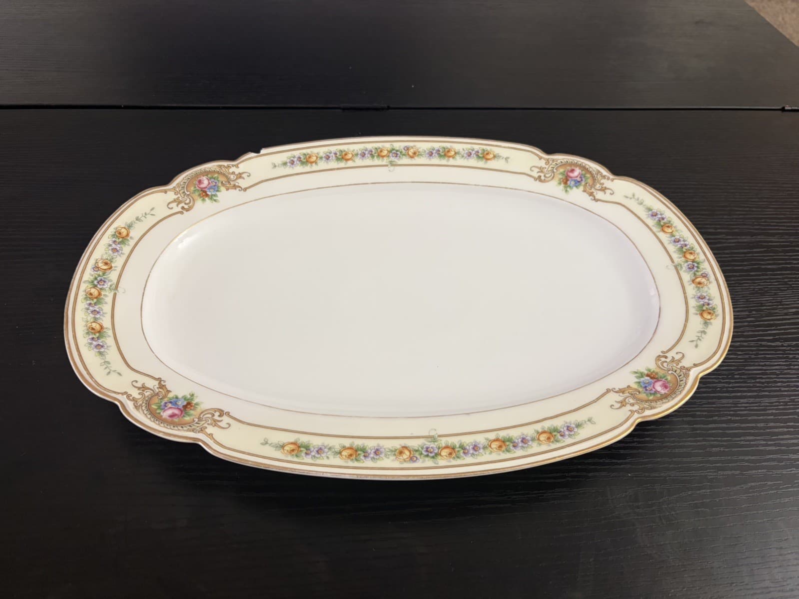 Black Knight BLK108 16" oval serving platter (small chip) see photos - Thumbnail 5