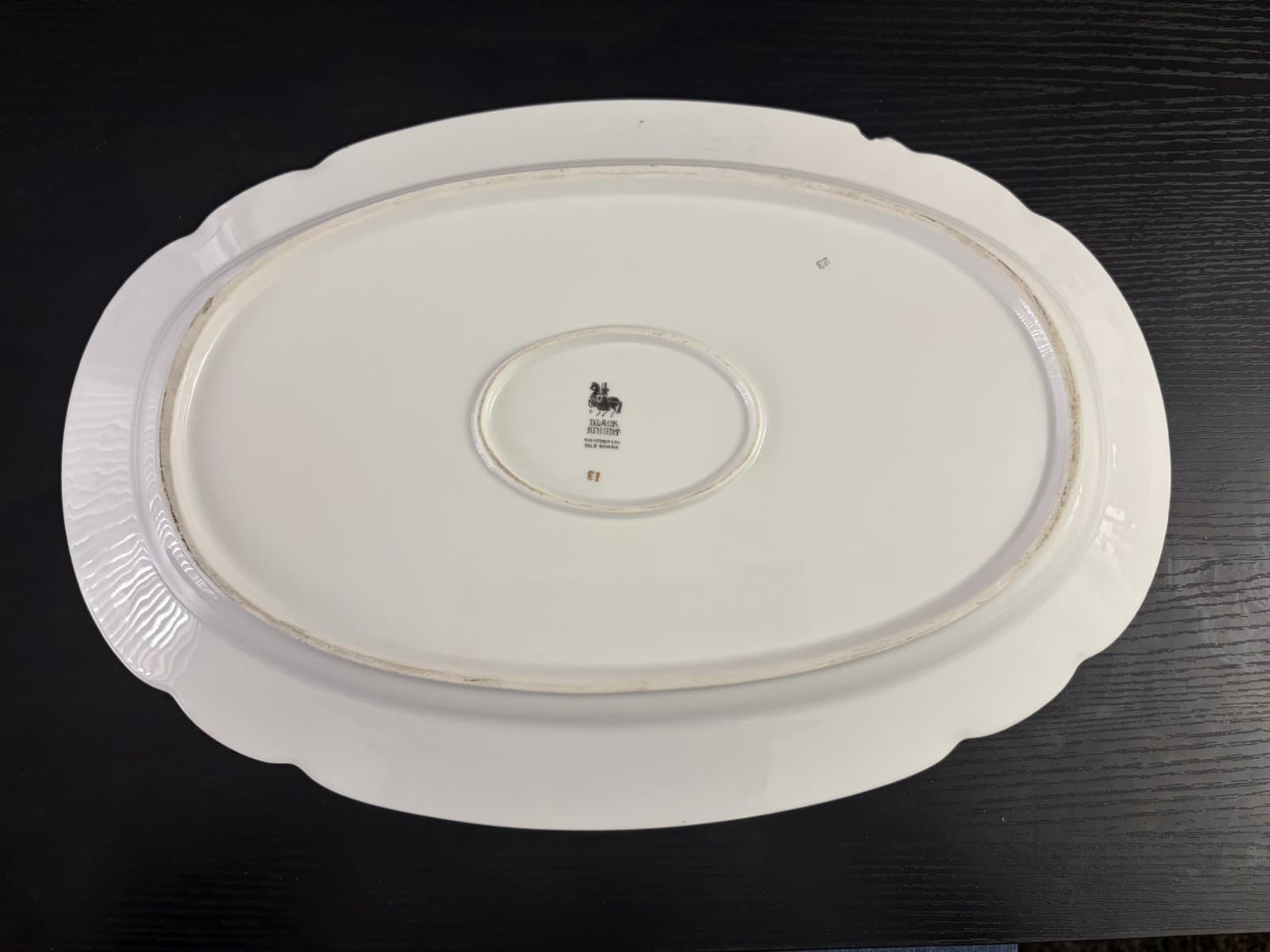 Black Knight BLK108 16" oval serving platter (small chip) see photos - Thumbnail 3