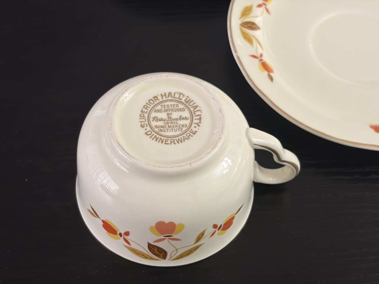 Set of 8 Vintage Hall Jewel Tea Autumn Leaf Cups & Saucers Mary Dunbar - Thumbnail 8