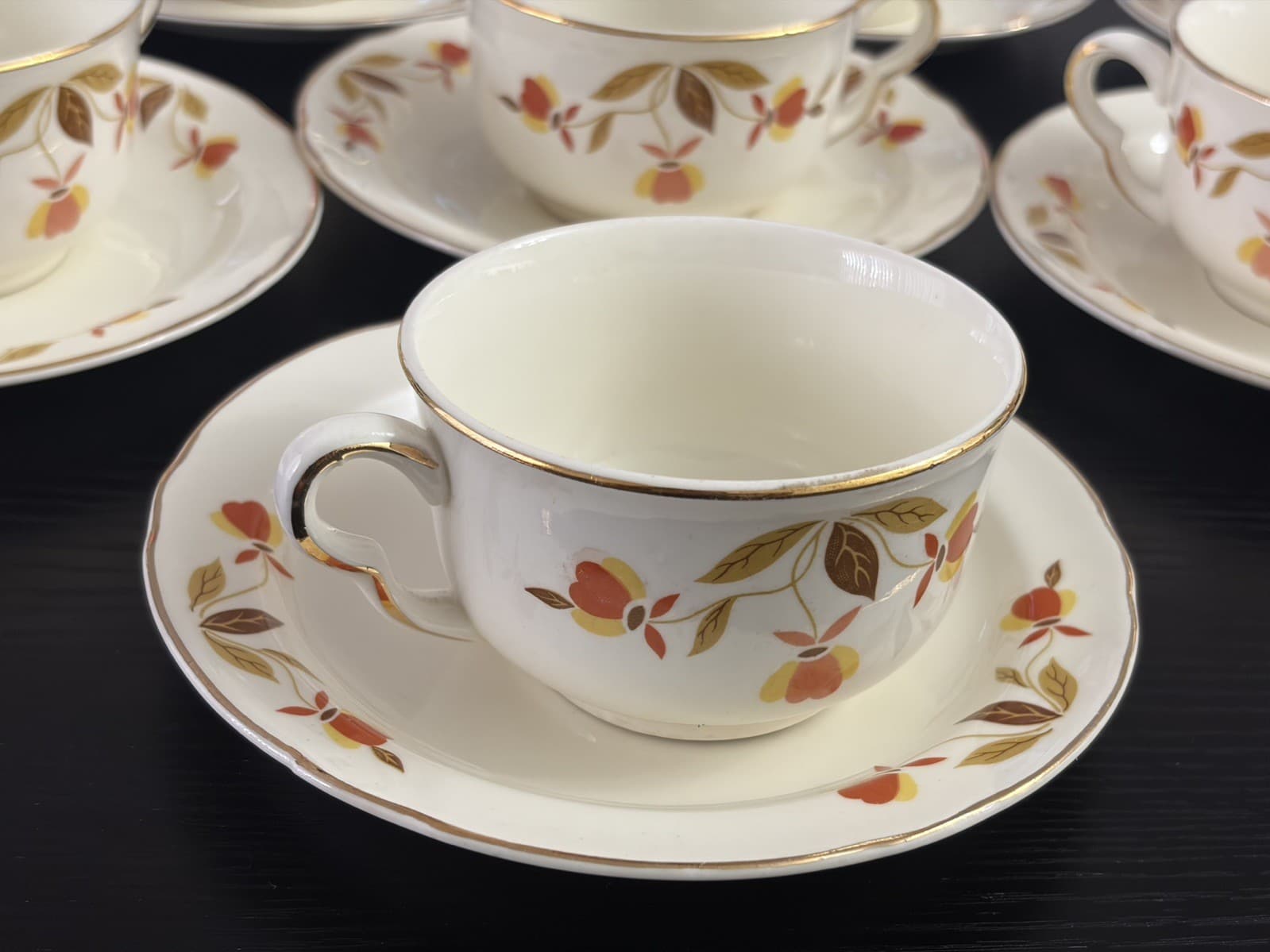 Set of 8 Vintage Hall Jewel Tea Autumn Leaf Cups & Saucers Mary Dunbar - Thumbnail 5