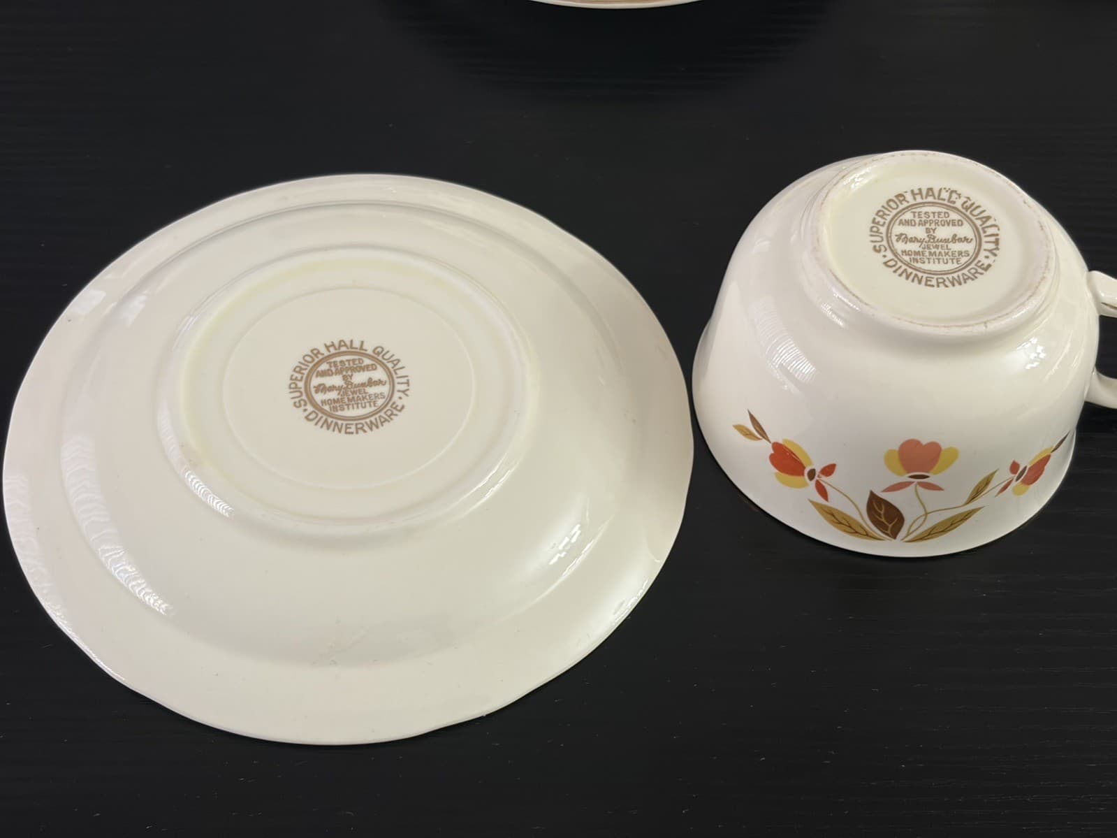 Set of 8 Vintage Hall Jewel Tea Autumn Leaf Cups & Saucers Mary Dunbar - Thumbnail 3