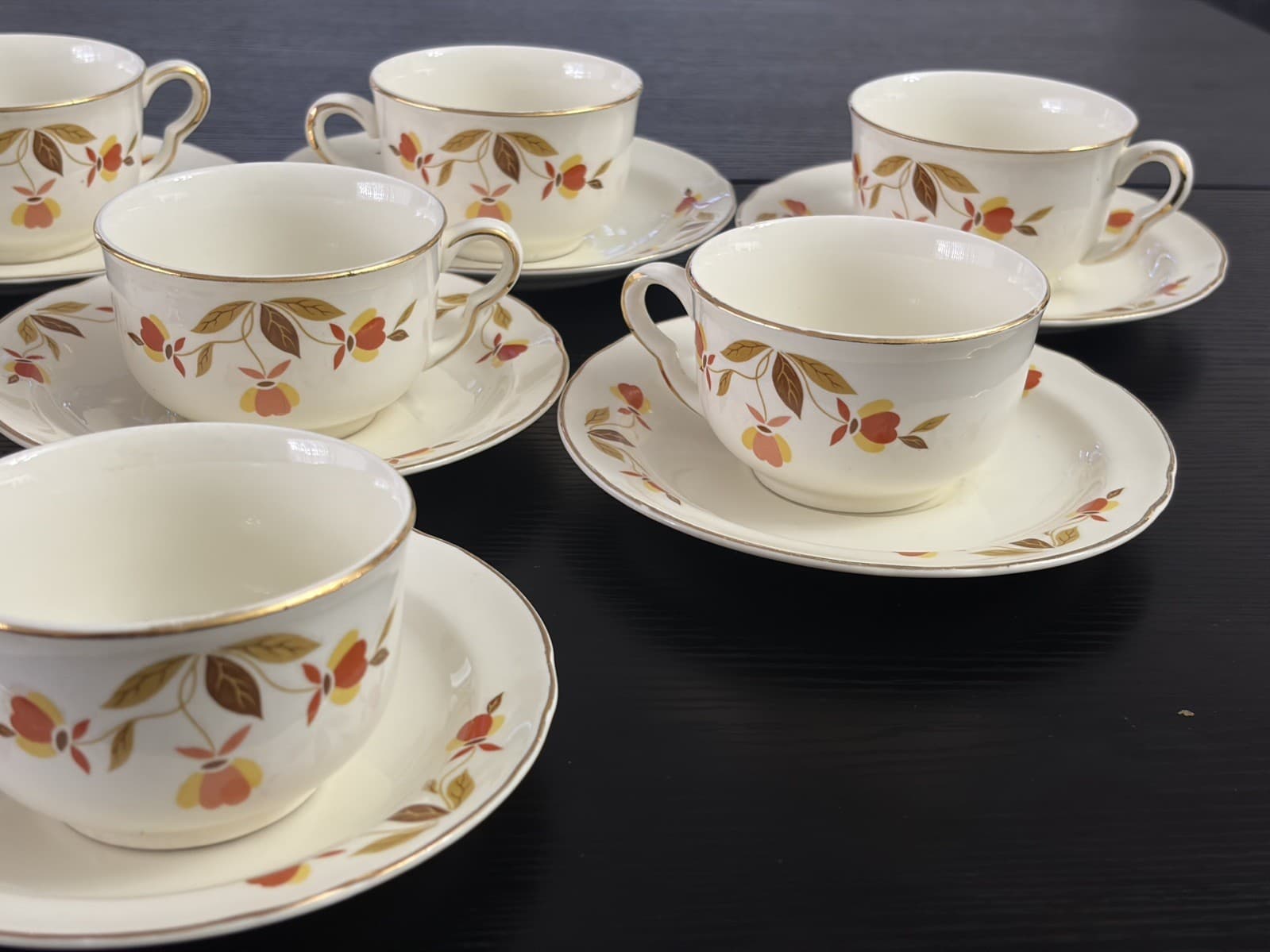 Set of 8 Vintage Hall Jewel Tea Autumn Leaf Cups & Saucers Mary Dunbar - Thumbnail 4