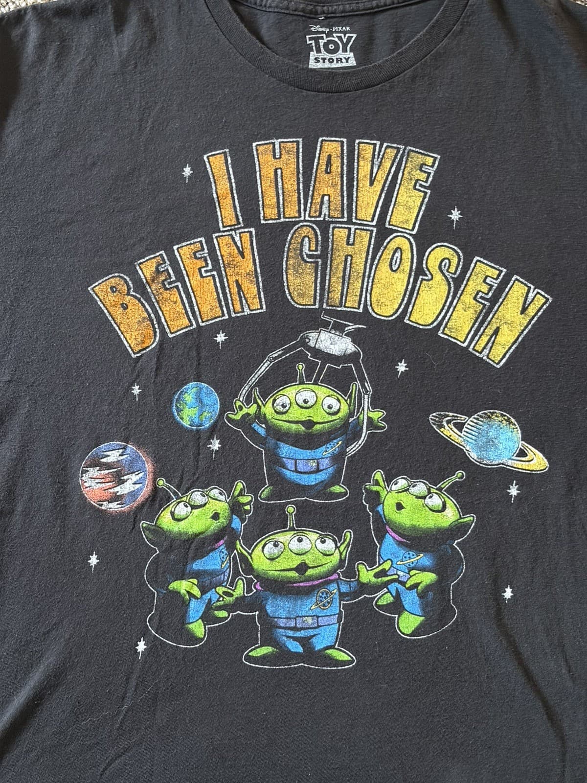 Disney's/Pixar Toy Story XL Graphic T-Shirt Aliens "I Have Been Chosen" Black - Thumbnail 2