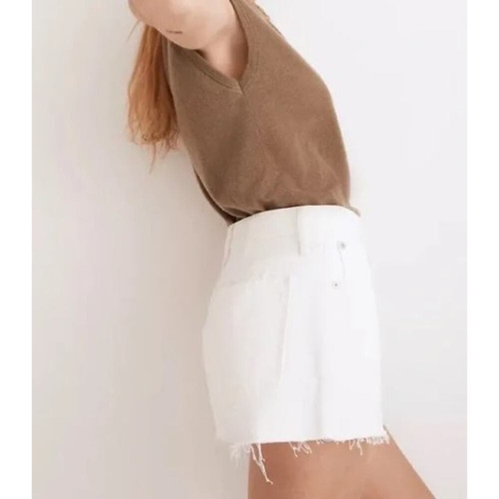 Madewell Relaxed Denim Shorts in Tile White - ND717 - W 31 - Thumbnail 2