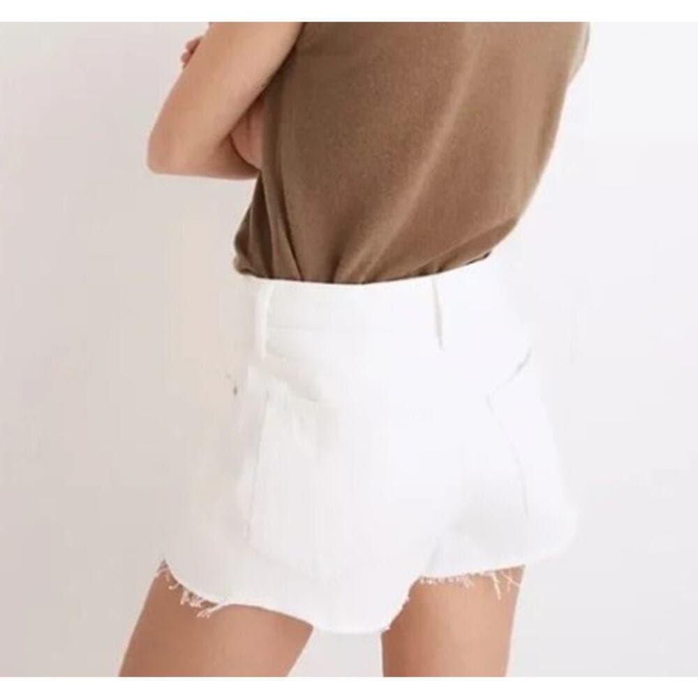 Madewell Relaxed Denim Shorts in Tile White - ND717 - W 31 - Thumbnail 3