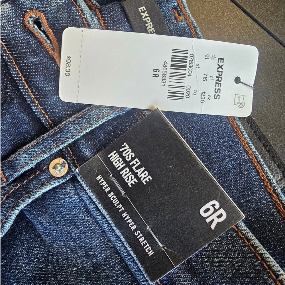 EXPRESS - Womens High Waisted Dark Wash Hyper Sculpt '70s Flare Jeans - 6R - Thumbnail 6