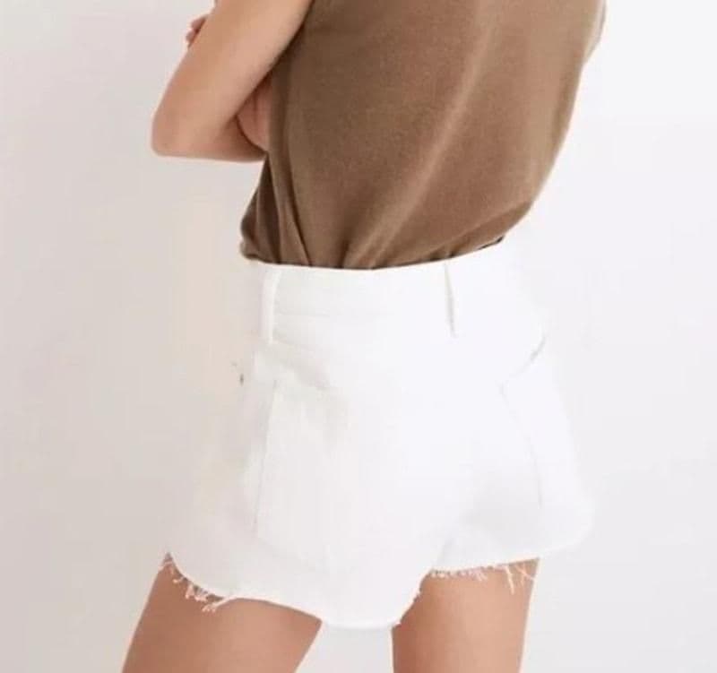 Madewell Relaxed Denim Shorts in Tile White - ND717 - W 31 - 31W - Bottoms - new-with-tags - Madewell - Thumbnail 3