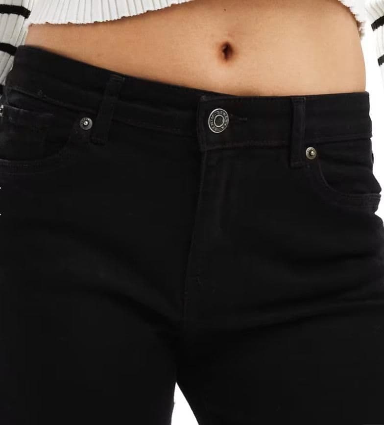 Bershka High Waisted Flared Jeans - Black - Size 2 - new-with-tags - Bershka - Thumbnail 4