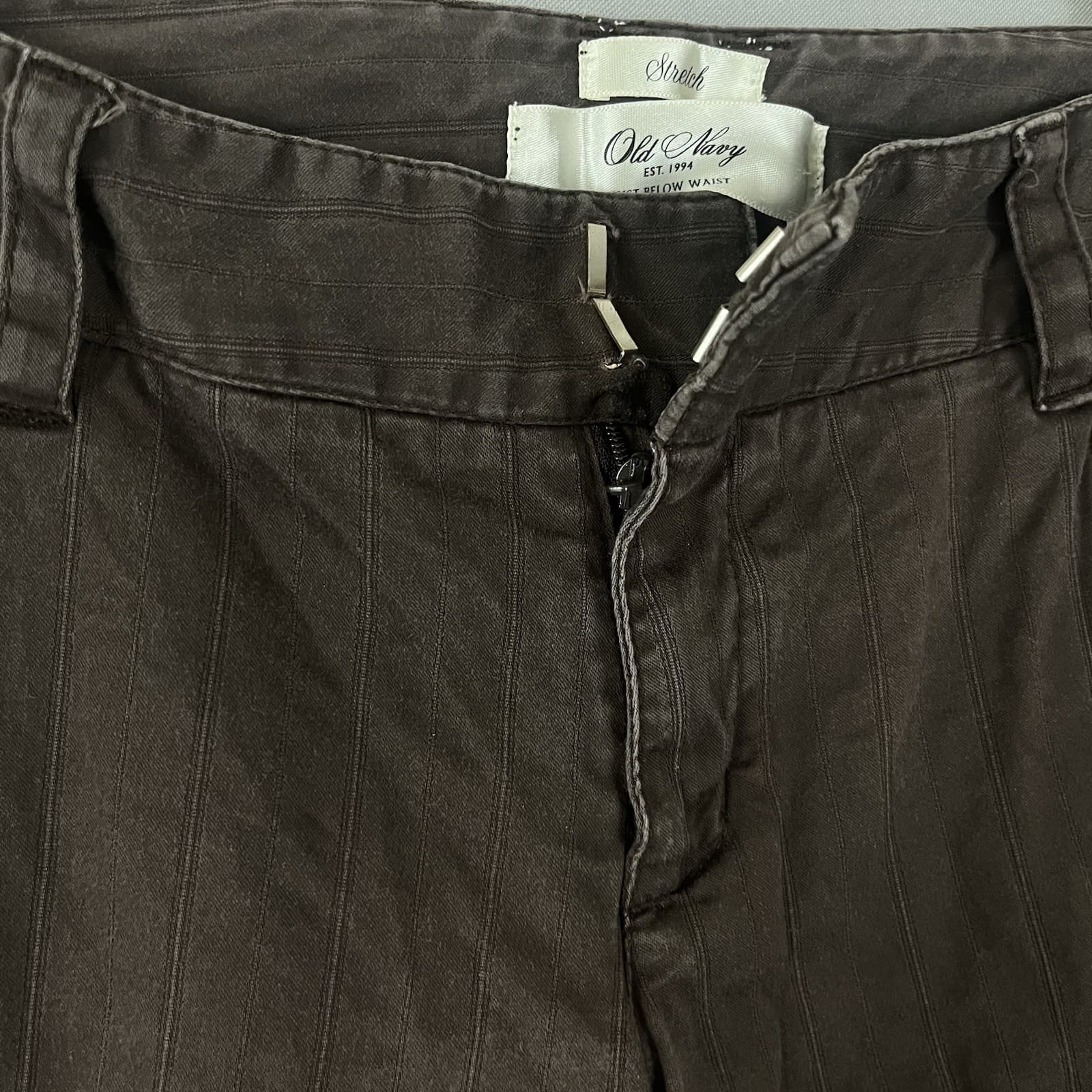 Old Navy Just Below Waist Junior Sz 1 Career Work Slacks Office Siren Pin Stripe - Thumbnail 2