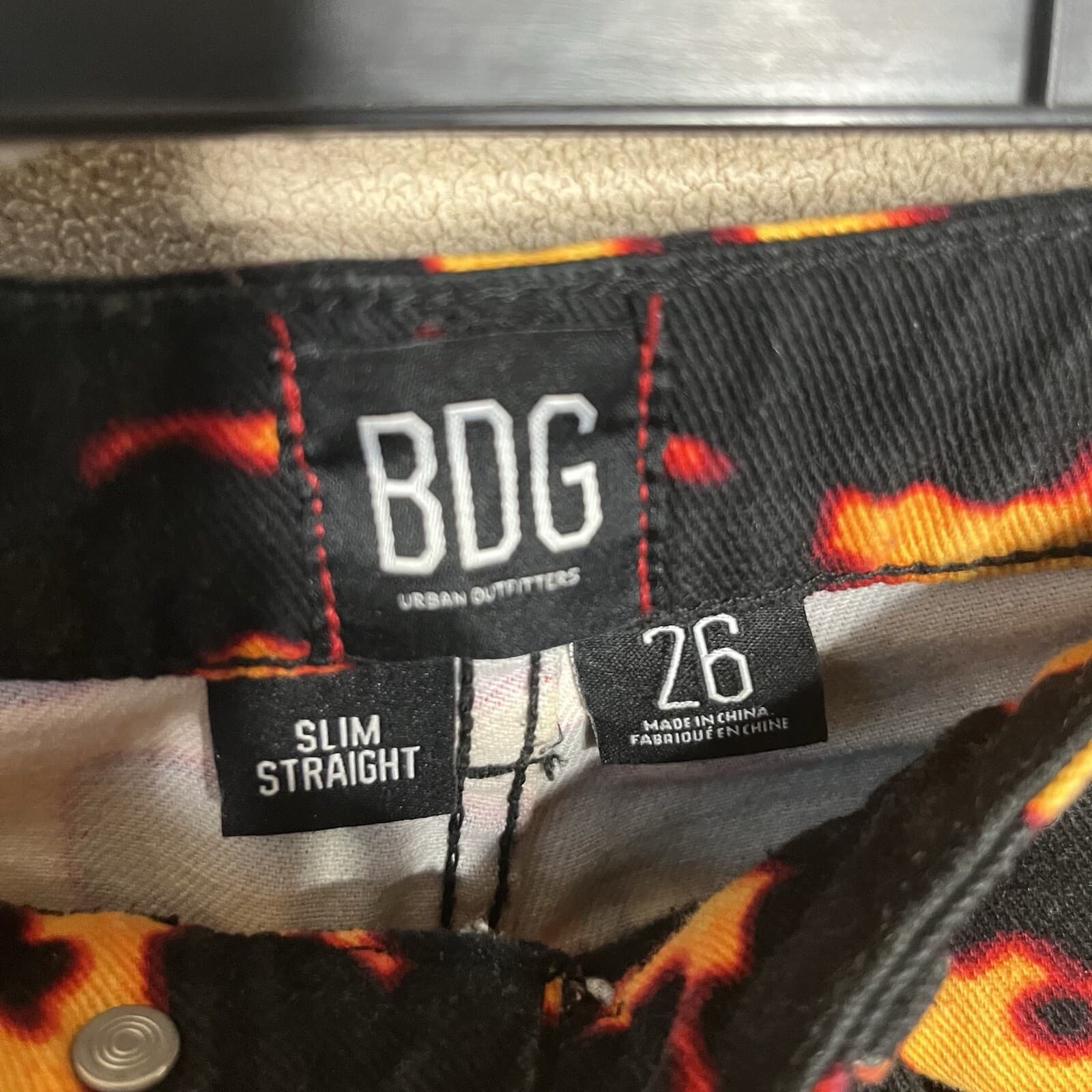 BDG Urban Outfitters Women’s Jeans Slim Straight Flame Lava Fire Print Size 26 - Thumbnail 4