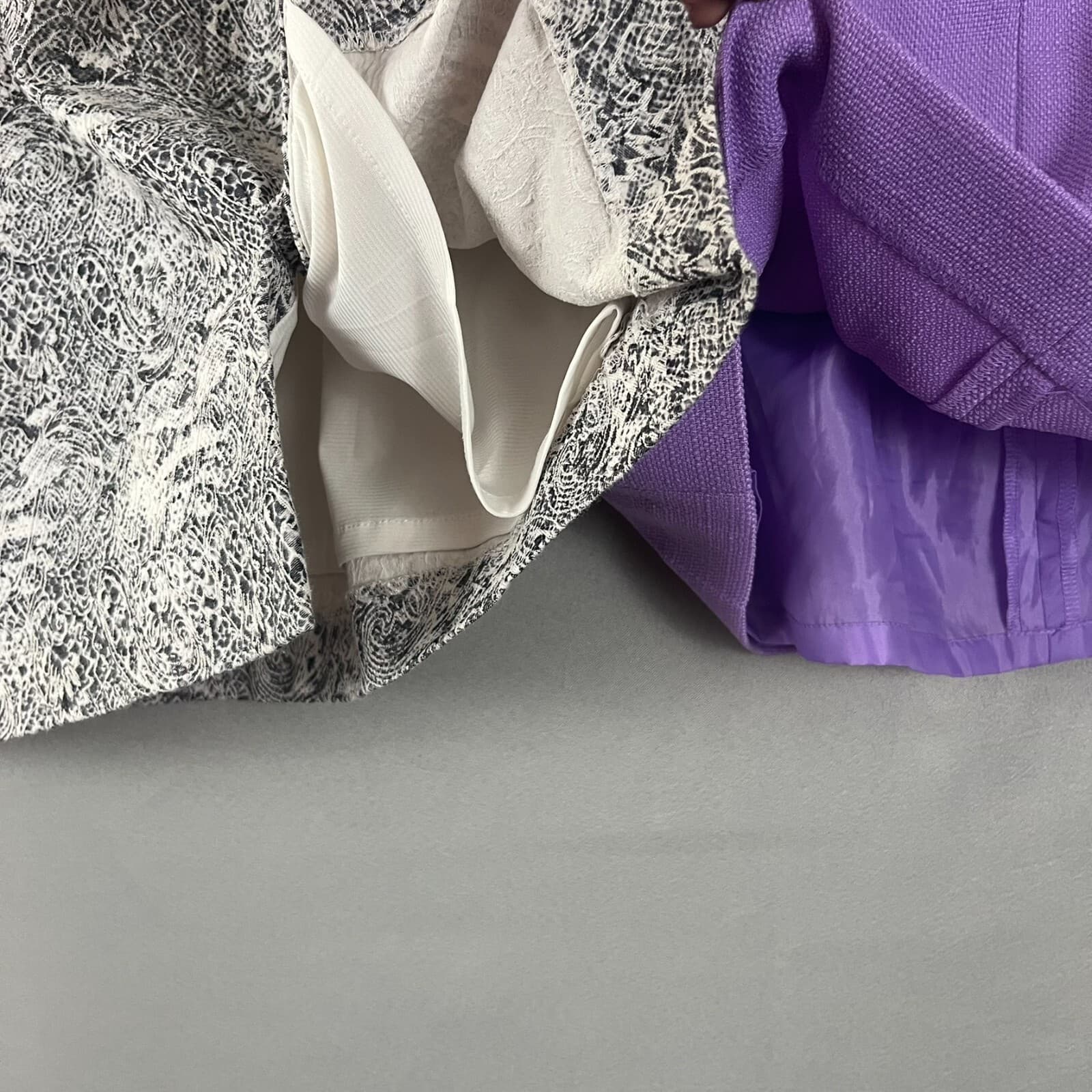 Lot of 2 Womens Size 4 Skirts Bundle Professional Office Church Career Secretary - Thumbnail 4