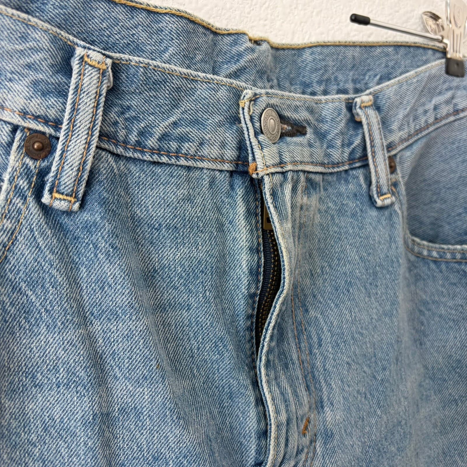 Levi's 502 Regular Taper Jeans Mens 36x30 Light Wash Blue Denim - Thumbnail 2