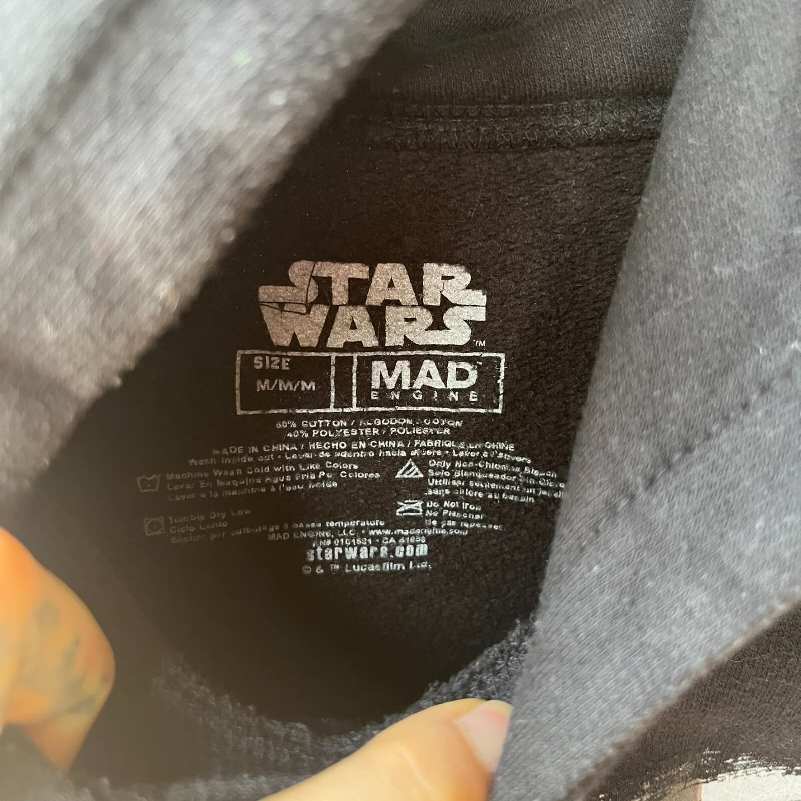 Star Wars Mens Medium Black Hoodie Pullover Grogu Baby Yoda The Mandalorian - Thumbnail 3