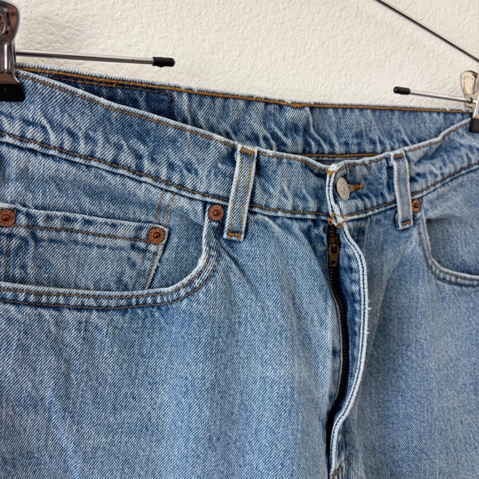 Levi 550 Relaxed Fit Jeans Mens 34x34 Light Wash Vintage 1998 Denim Tapered Leg - Thumbnail 3