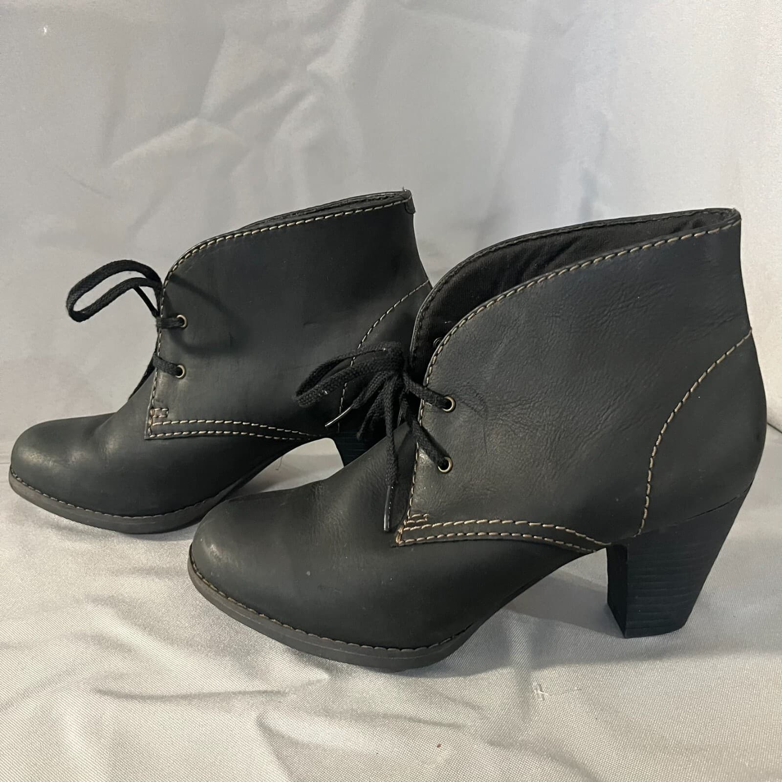 Clarks Women's Boot Bergen Size 8 Chunky Block Heel Lace Up Bootie Black Leather - Thumbnail 3