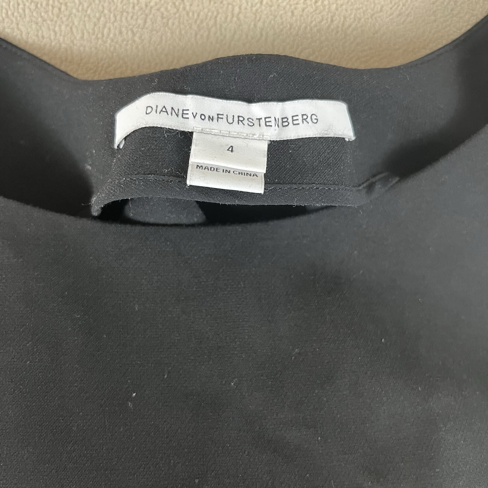 Diane Von Furstenberg Little Black Dress Sz 4 Monica Back Pleated Short Sleeve - Thumbnail 4