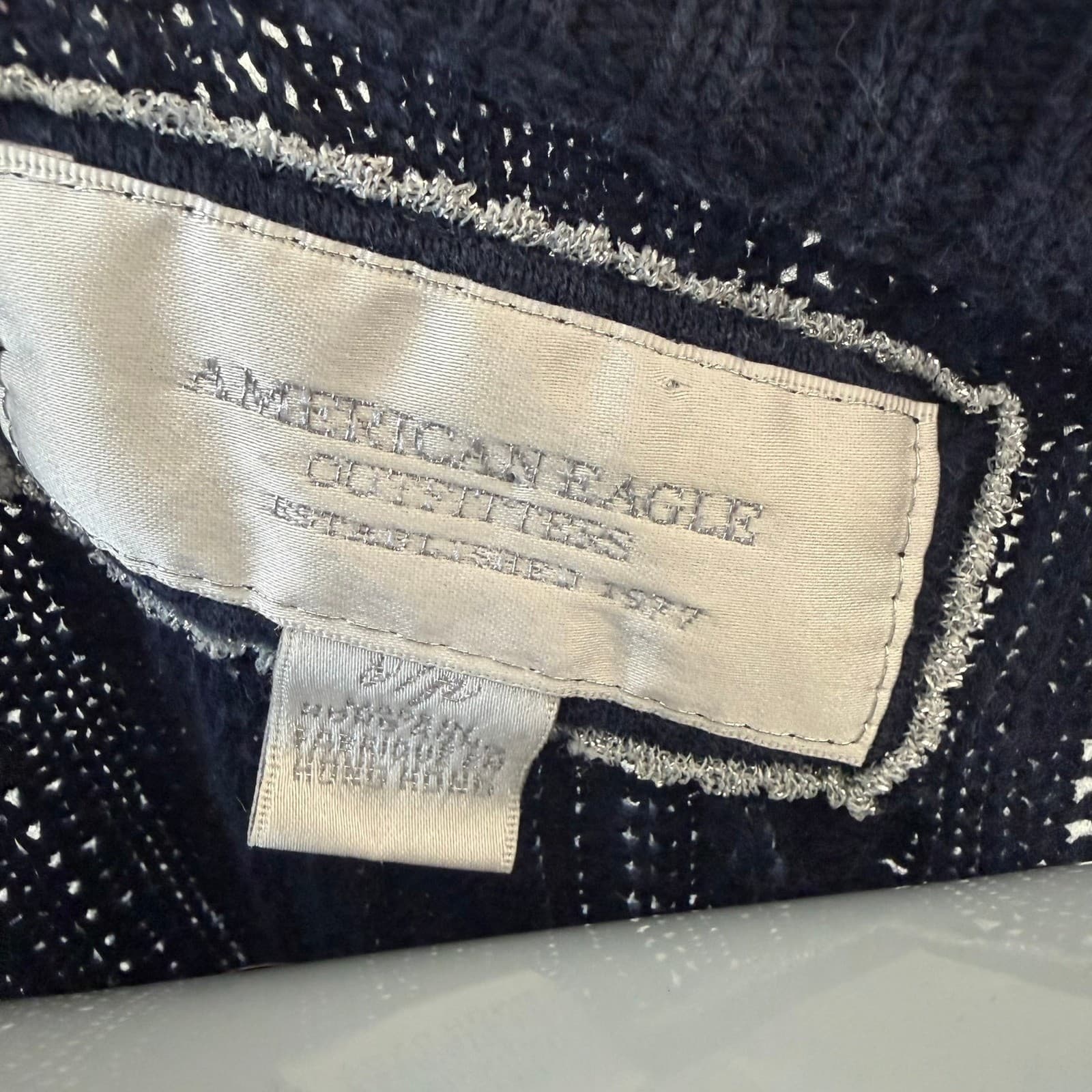American Eagle Sweater Womens Small Navy Blue Cable Knit VNeck Y2K Preppy Cotton - Thumbnail 4