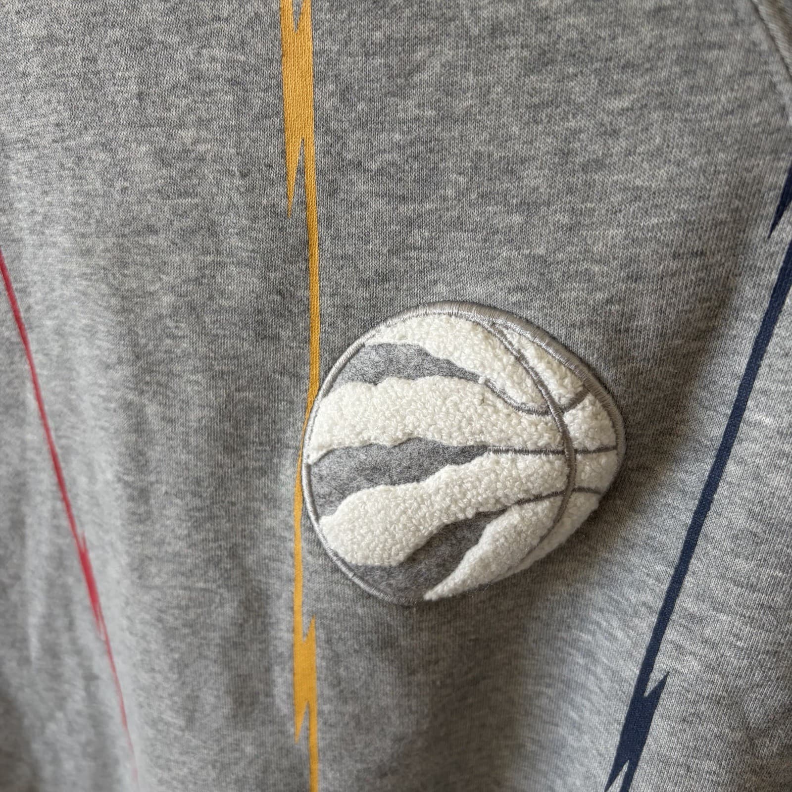 Toronto Raptors NBA Crewneck Sweatshirt Unisex SM Gray Multicolor Striped 2021 - Thumbnail 2