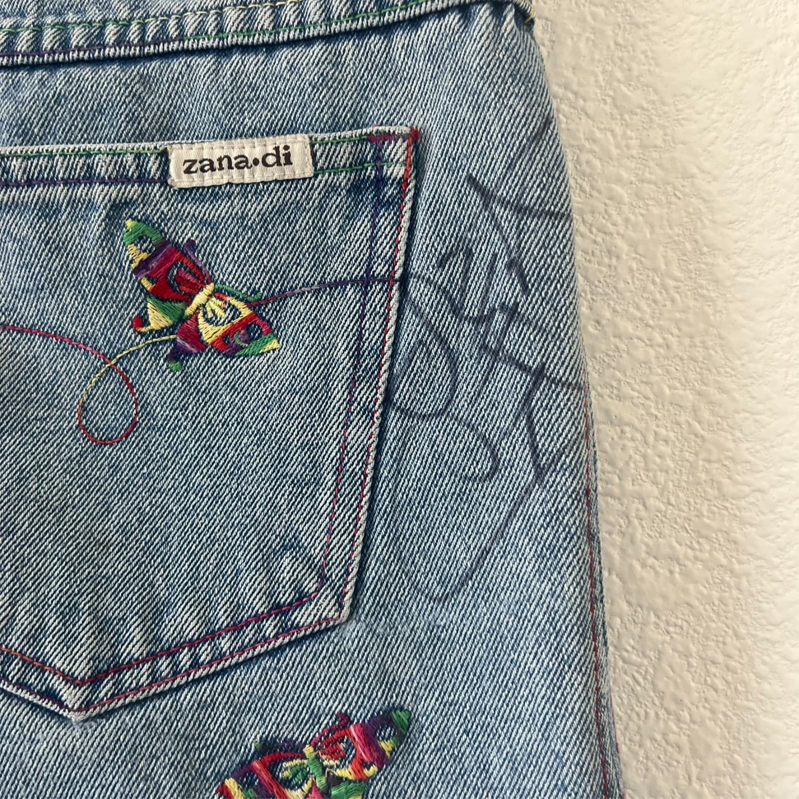 Y2K Zana Di Womens Shorts Sz 5 Signed By Shifty Crazy Town & Marc7 Jurassic 5ive - Thumbnail 3
