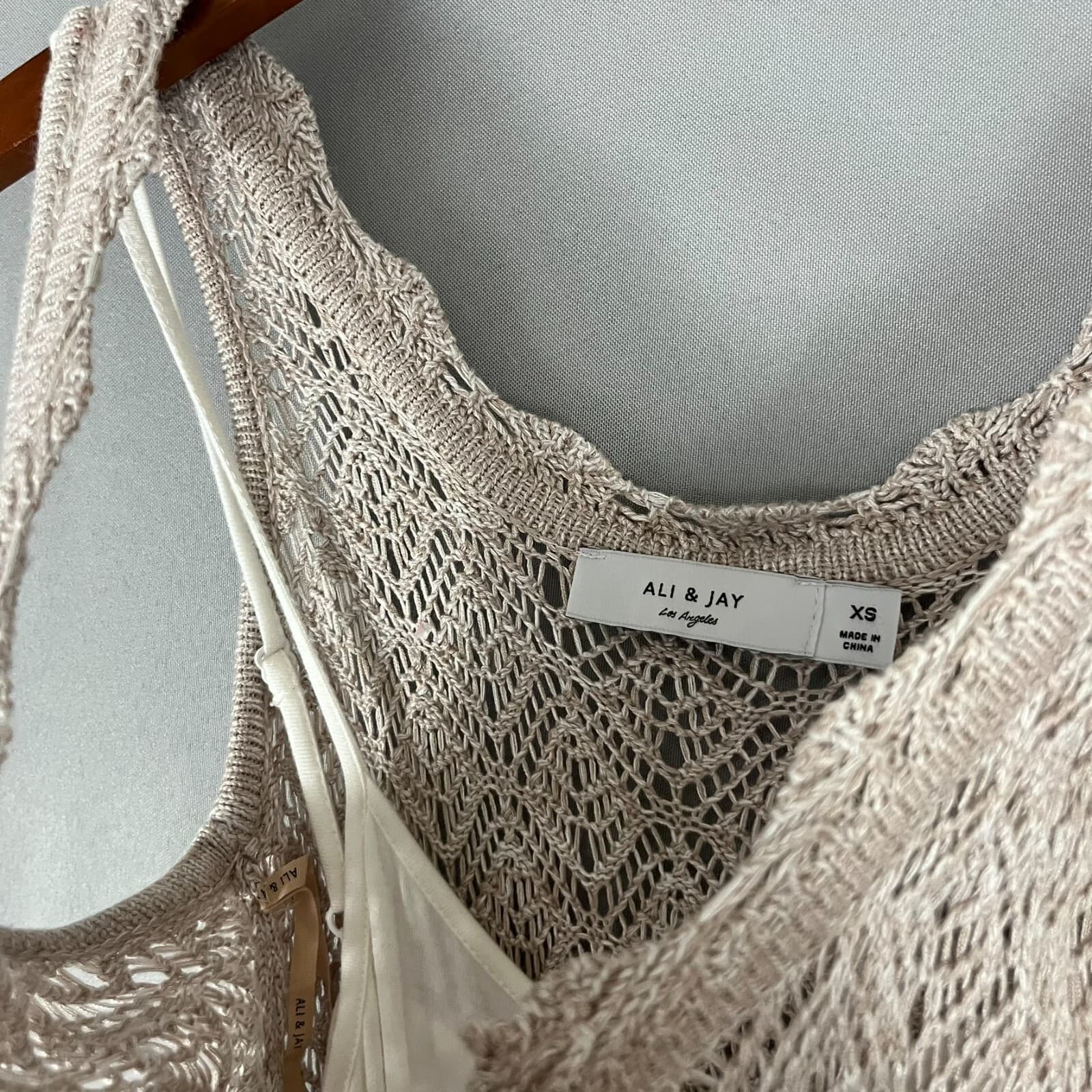 Ali & Jay Dress XS Light Brown Picnic By The Lagoon Crochet Front Button Boho - Thumbnail 8