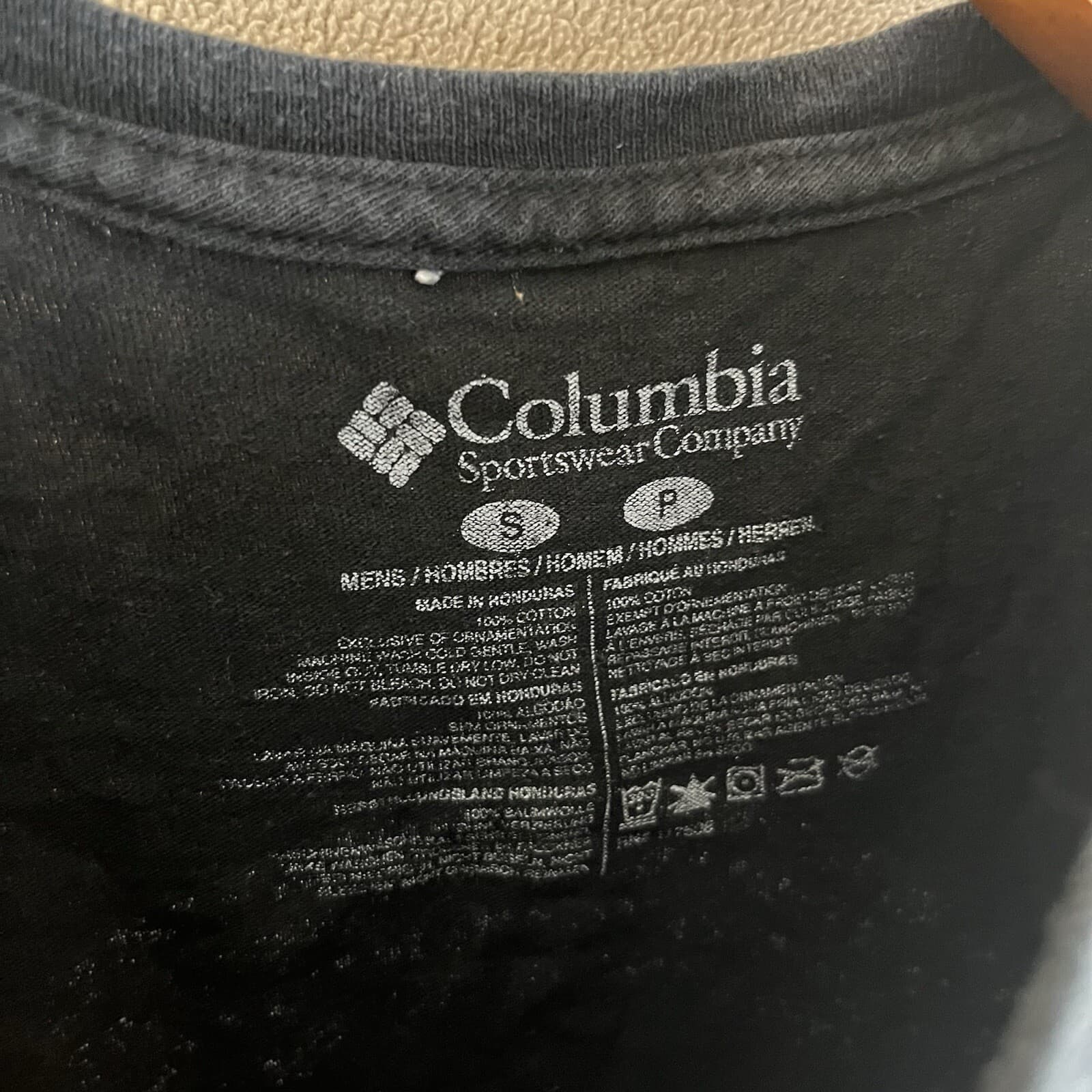 Columbia Sportswear Men’s Small Black Graphic T-shirt Gorpcore Hiking Outdoor - Thumbnail 3