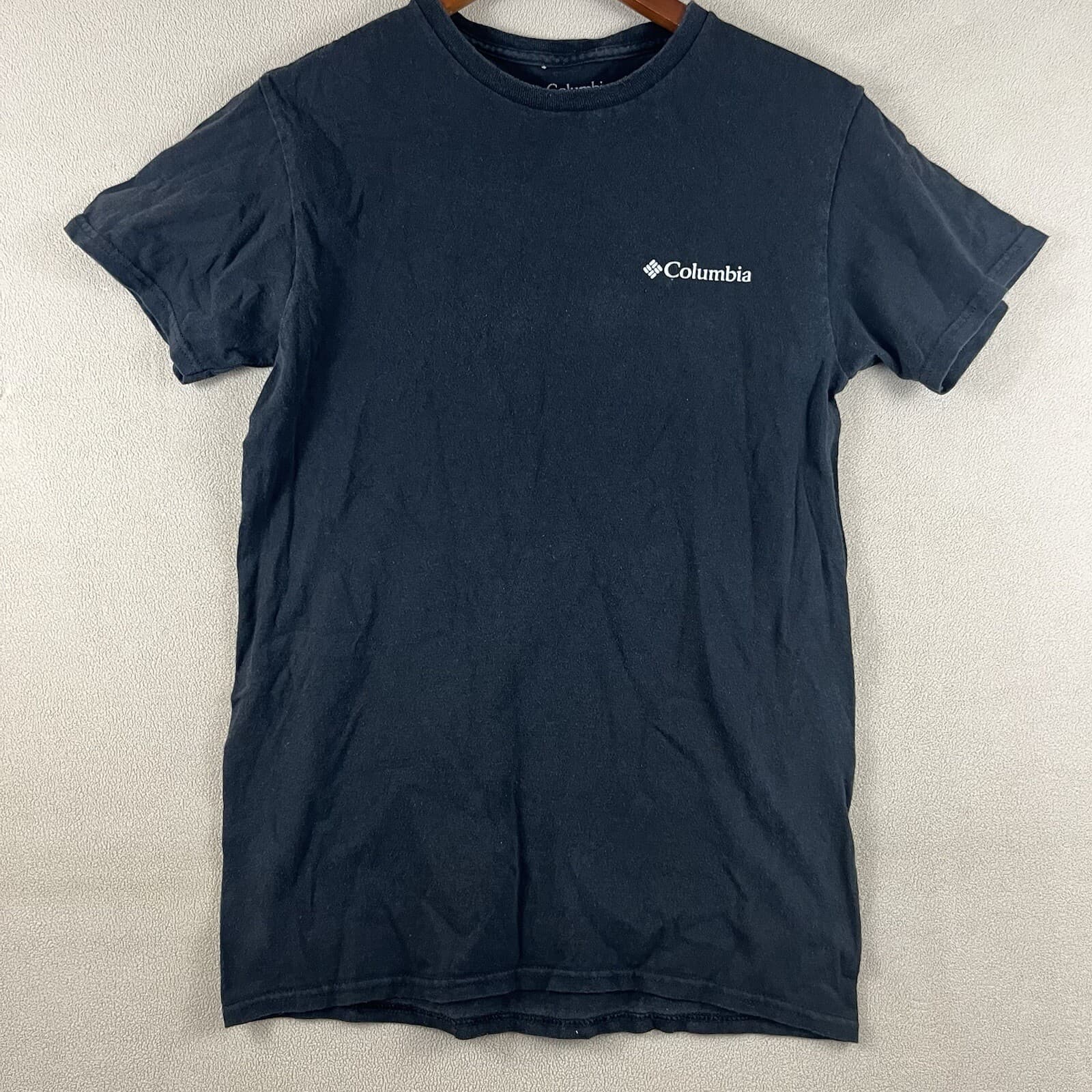 Columbia Sportswear Men’s Small Black Graphic T-shirt Gorpcore Hiking Outdoor - Thumbnail 2