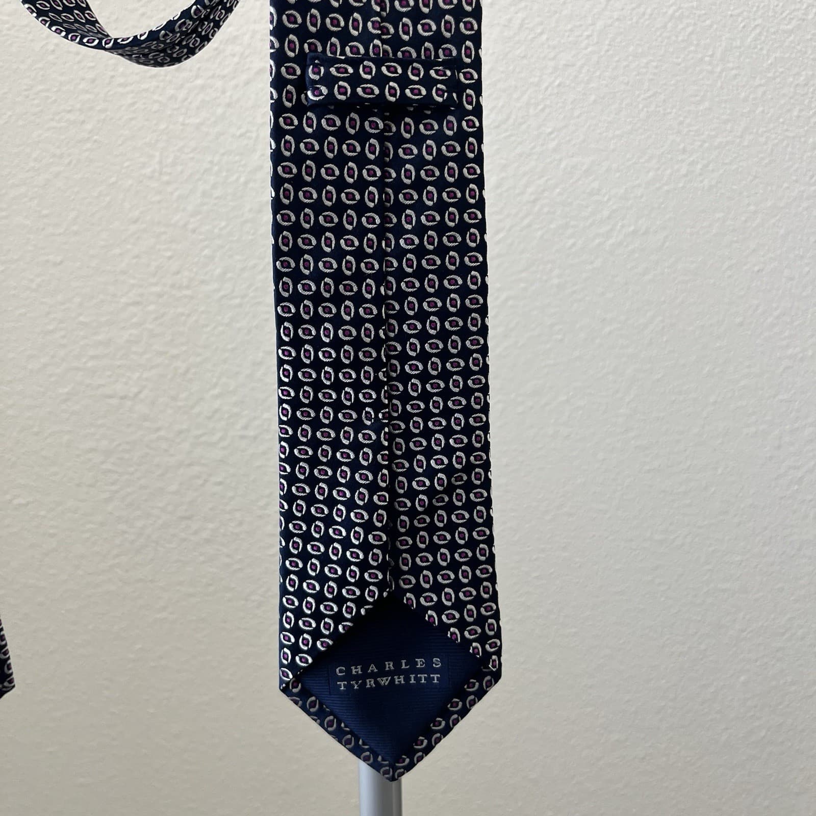 Charles Tyrwhitt 100% Silk Navy Blue White Pink Geometric Tie - Thumbnail 4
