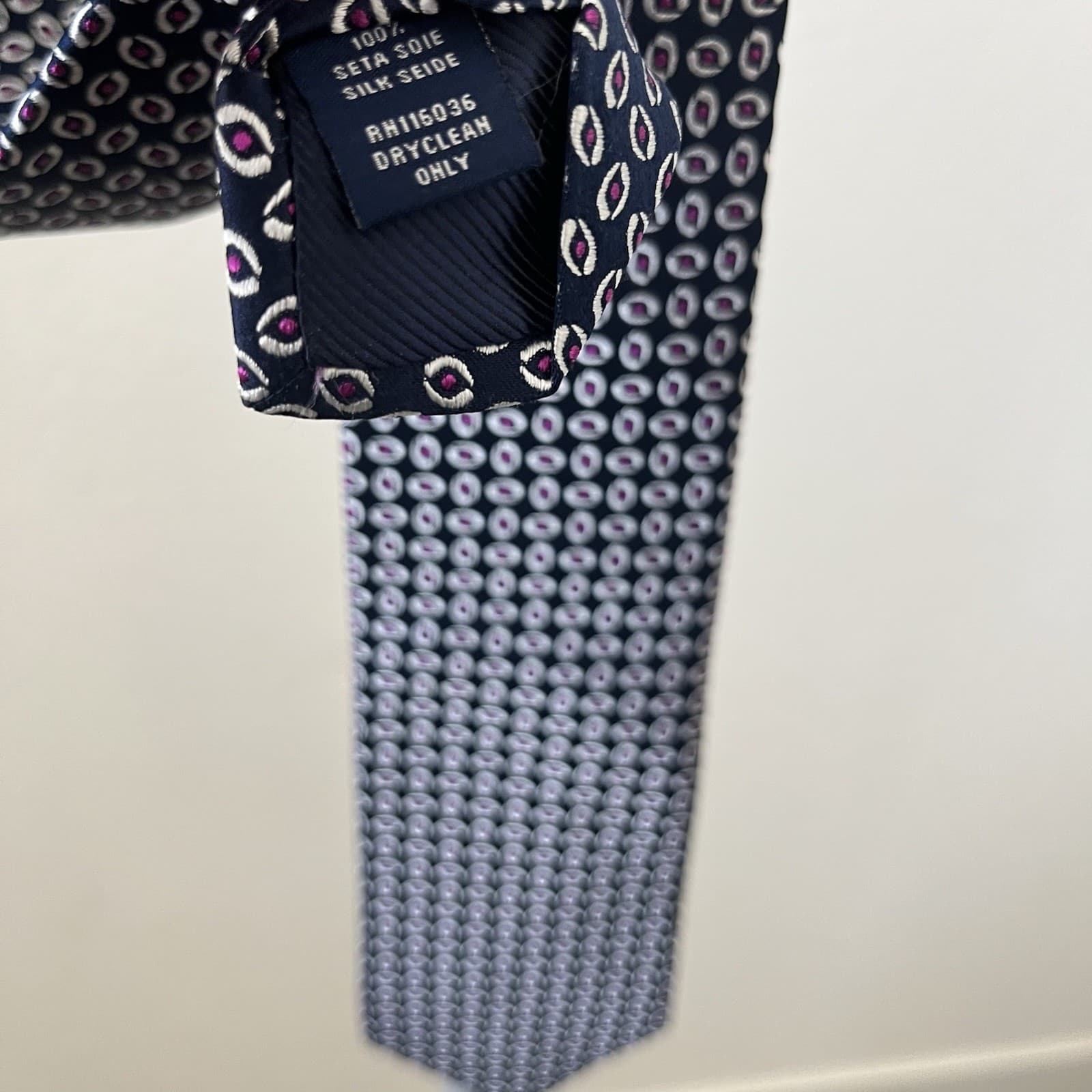 Charles Tyrwhitt 100% Silk Navy Blue White Pink Geometric Tie - Thumbnail 3