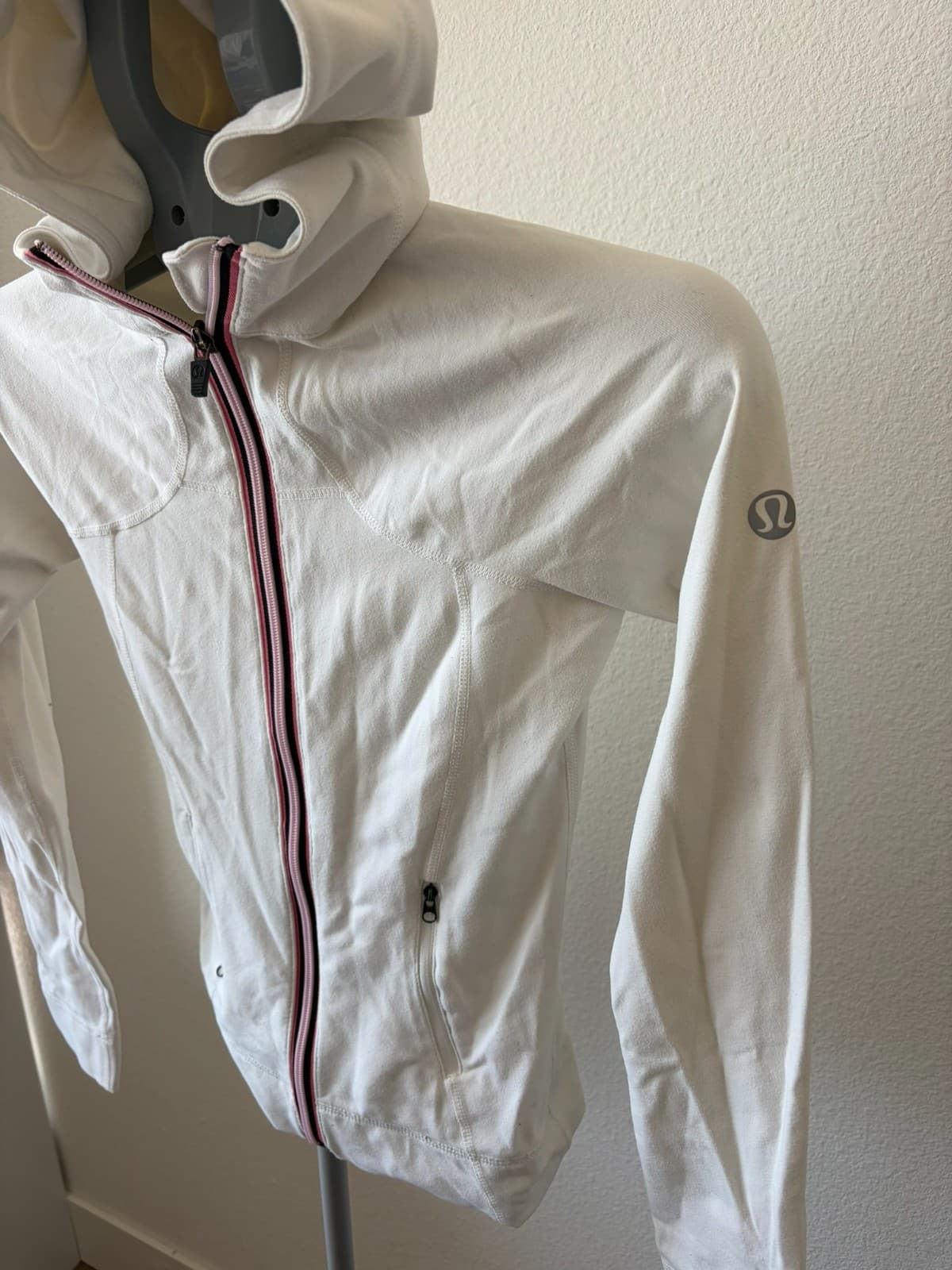 Lululemon Hoodie 4 White Zip Up Stripe Zipper Trim Logo Sleeve Nylon Lycra Gym - Thumbnail 2