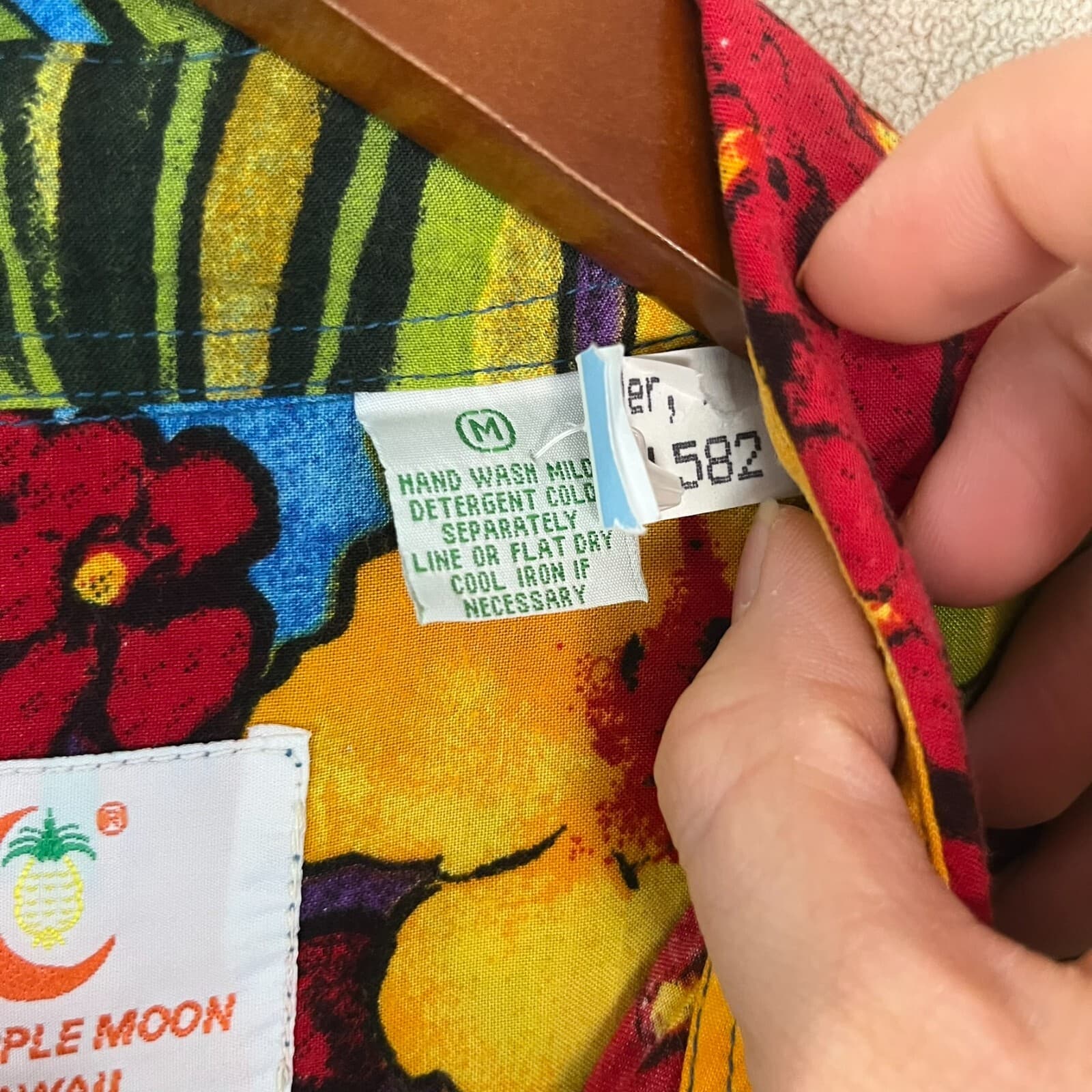 Vintage Pineapple Moon Hawaiian Shirt Mens MED Tropical 80s 90s Beach Travel - Thumbnail 3