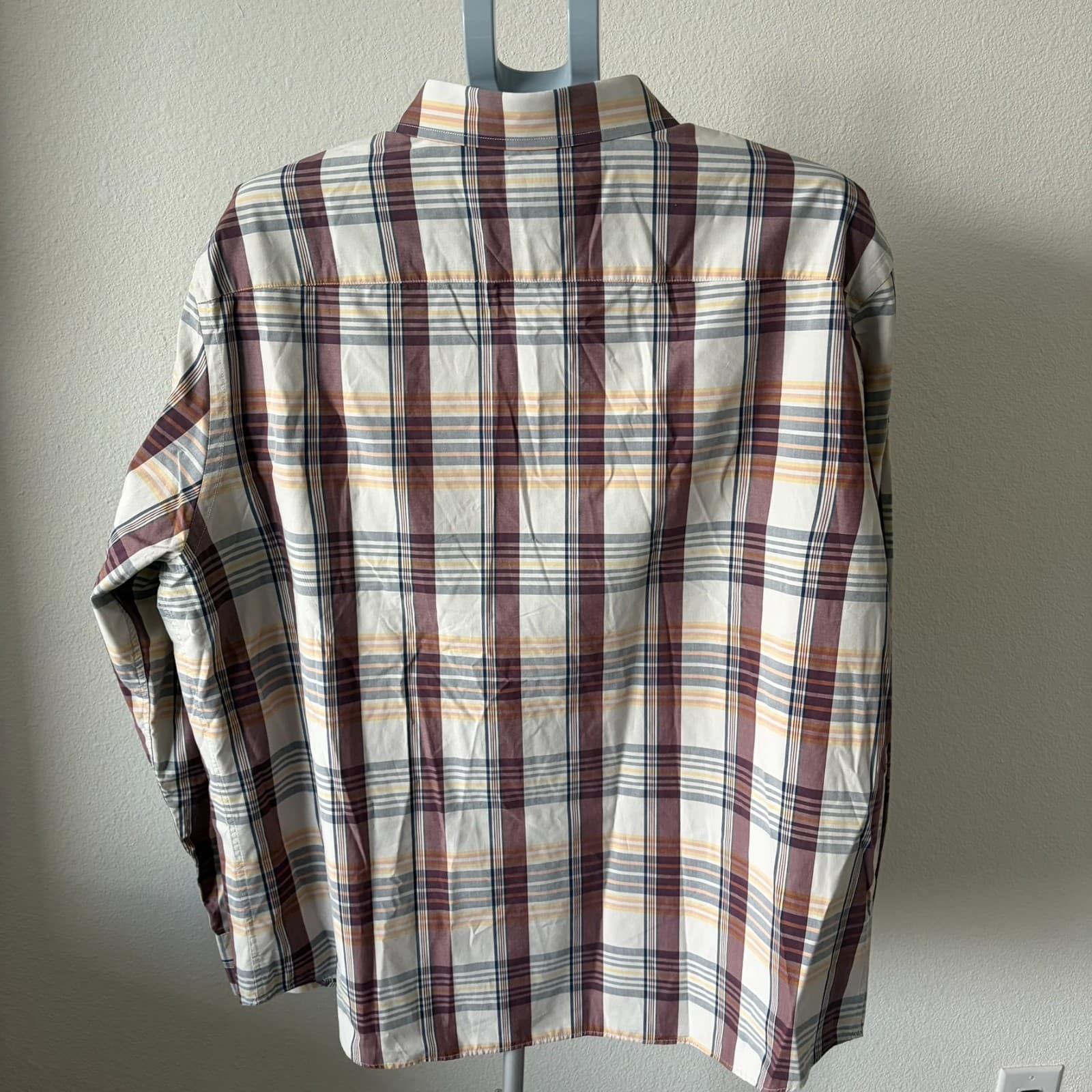 Untuckit Lot of 2 Shirts XXL Men’s Plaid & Gingham Button Down Stretch Carozza - Thumbnail 9