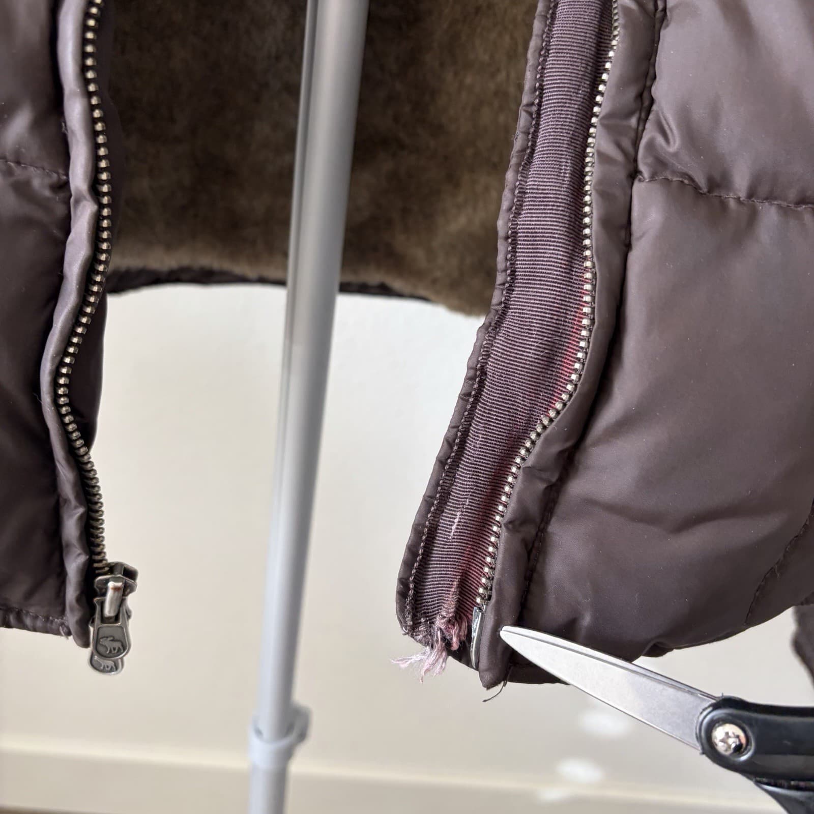 Abercrombie & Fitch Fur Down Puffer Jacket Large Woman’s Brown Faux Lining Y2K - Thumbnail 8