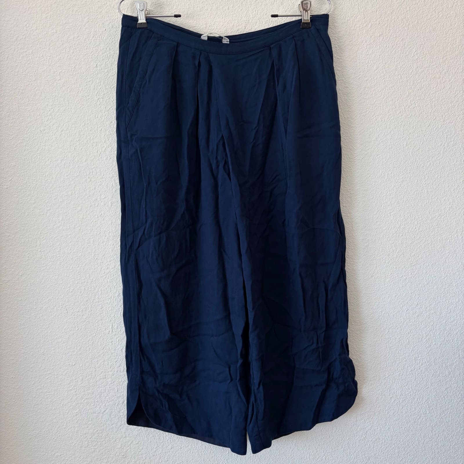 Garnet Hill Wide Leg Cropped Pants Womens 10 Navy Blue Pleated Rayon 40404 - Thumbnail 3