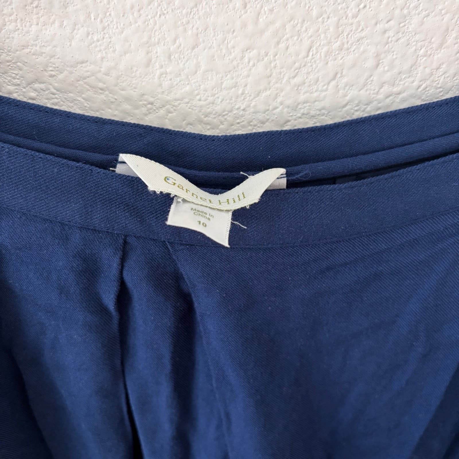 Garnet Hill Wide Leg Cropped Pants Womens 10 Navy Blue Pleated Rayon 40404 - Thumbnail 4