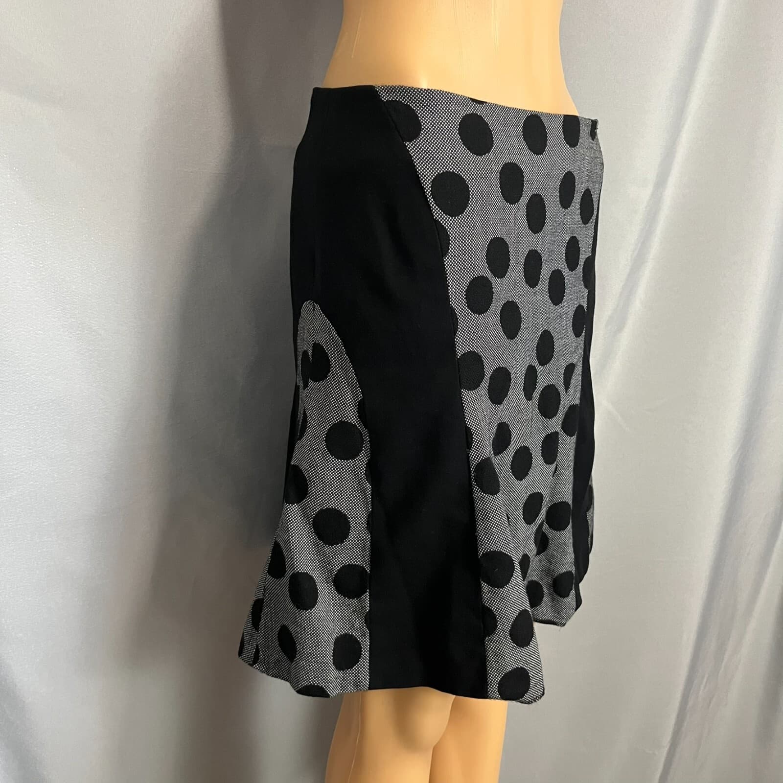 Akris Punto A-Line Skirt Womens 8 Black Gray Polka Dot Lined Wool Back Zip - Thumbnail 2