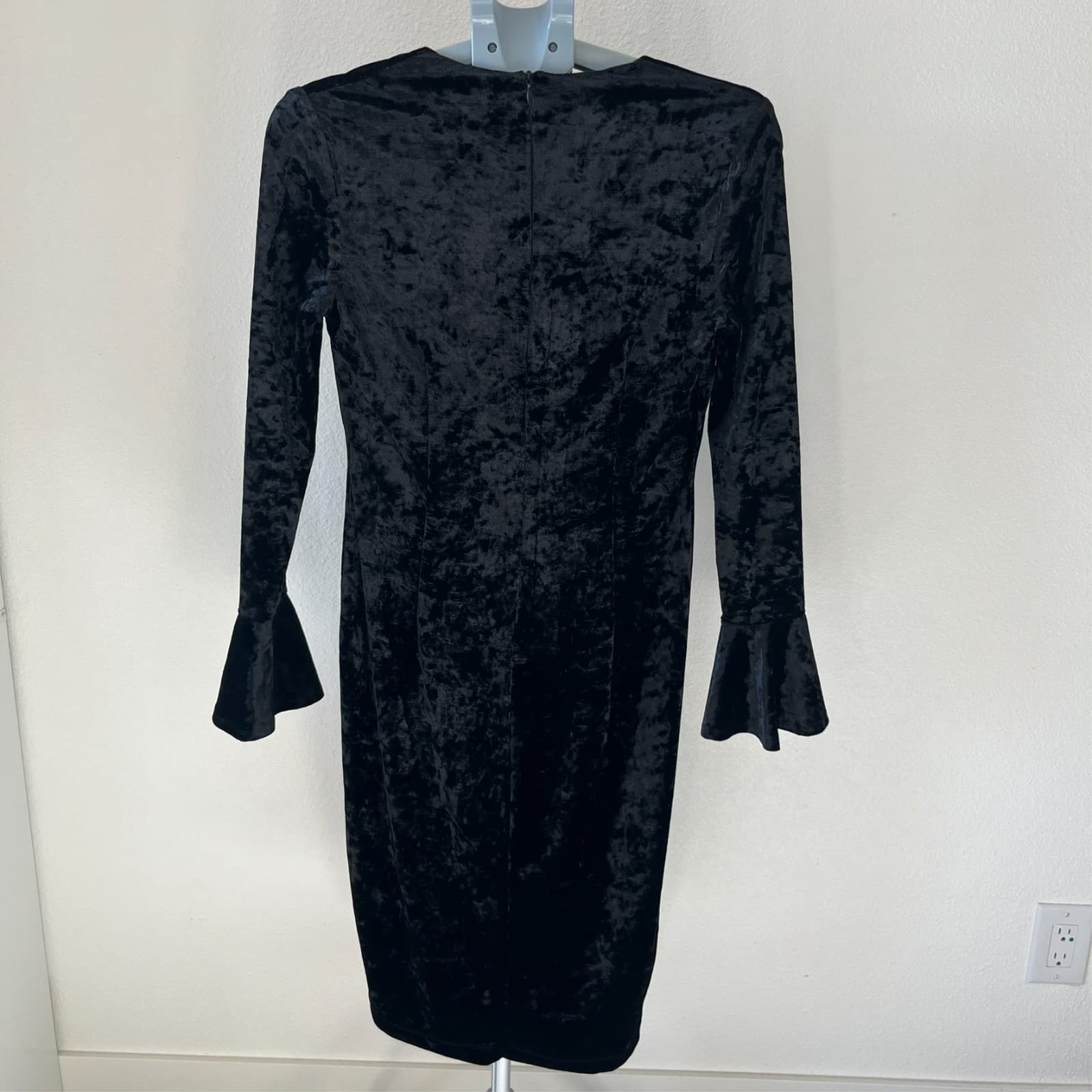 Black Velvet Dress Size 8 Dark Whimsy Goth Halloween Morticia Addams Elvira - Thumbnail 3