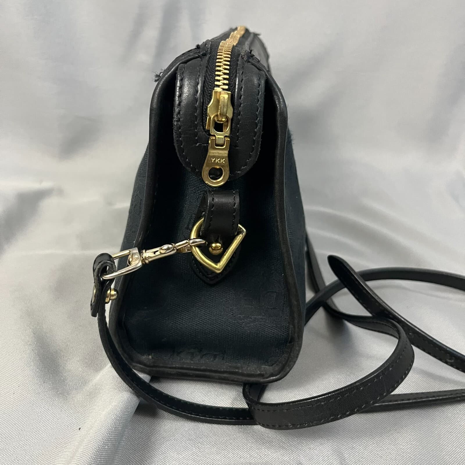 Dooney & Bourke Women's Handbag Black Signature Adjustable Strap Crossbody Bag - Thumbnail 4