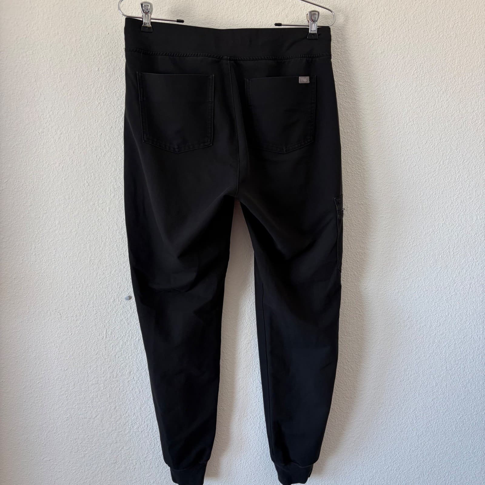 FIGS Zamora Jogger Scrub Pants Womens S Black Cargo Pocket W18SW2005 - Thumbnail 3