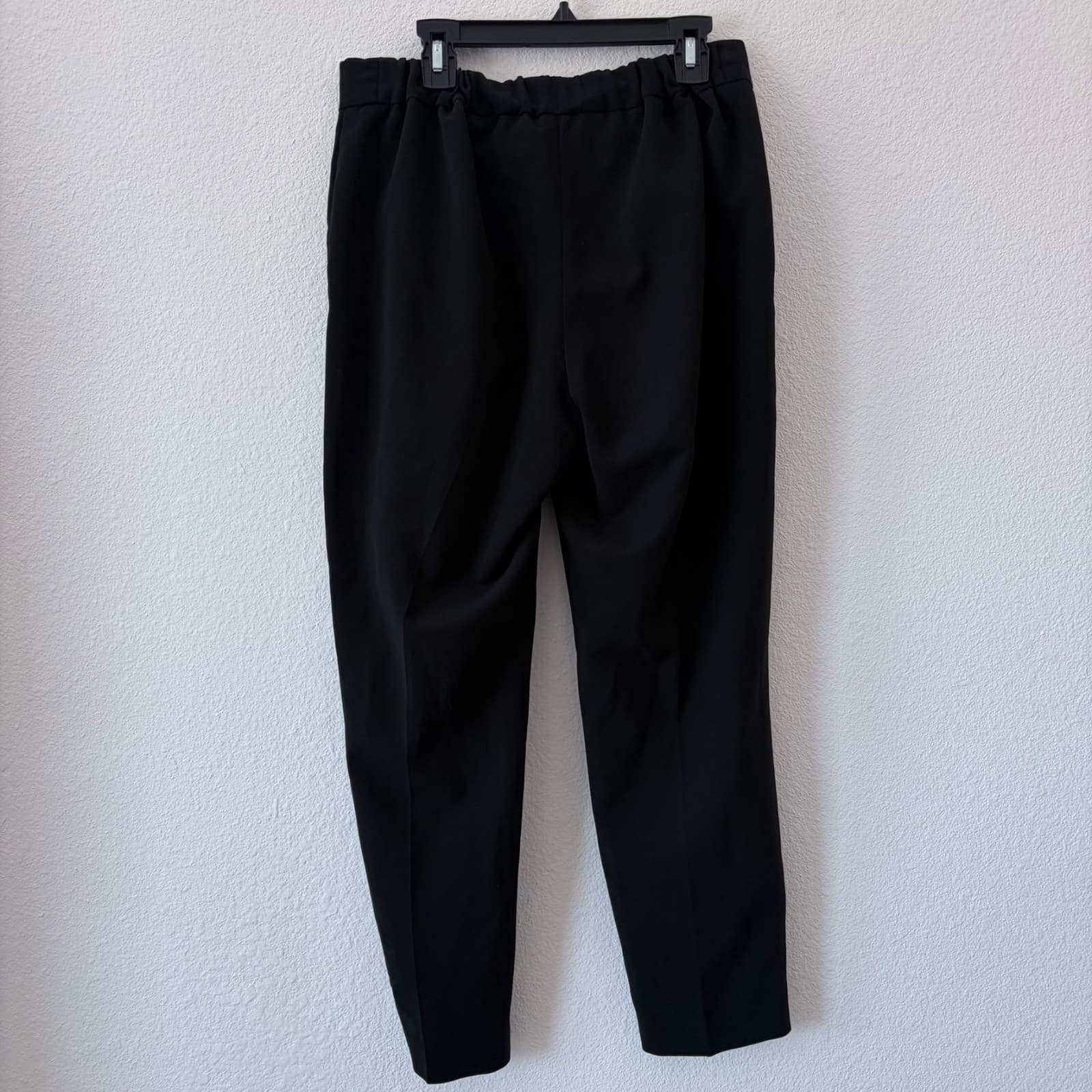 Babaton Cohen Pant 6 Black Slim Leg Cropped Trousers Minimalist Capsule Wardrobe - Thumbnail 3