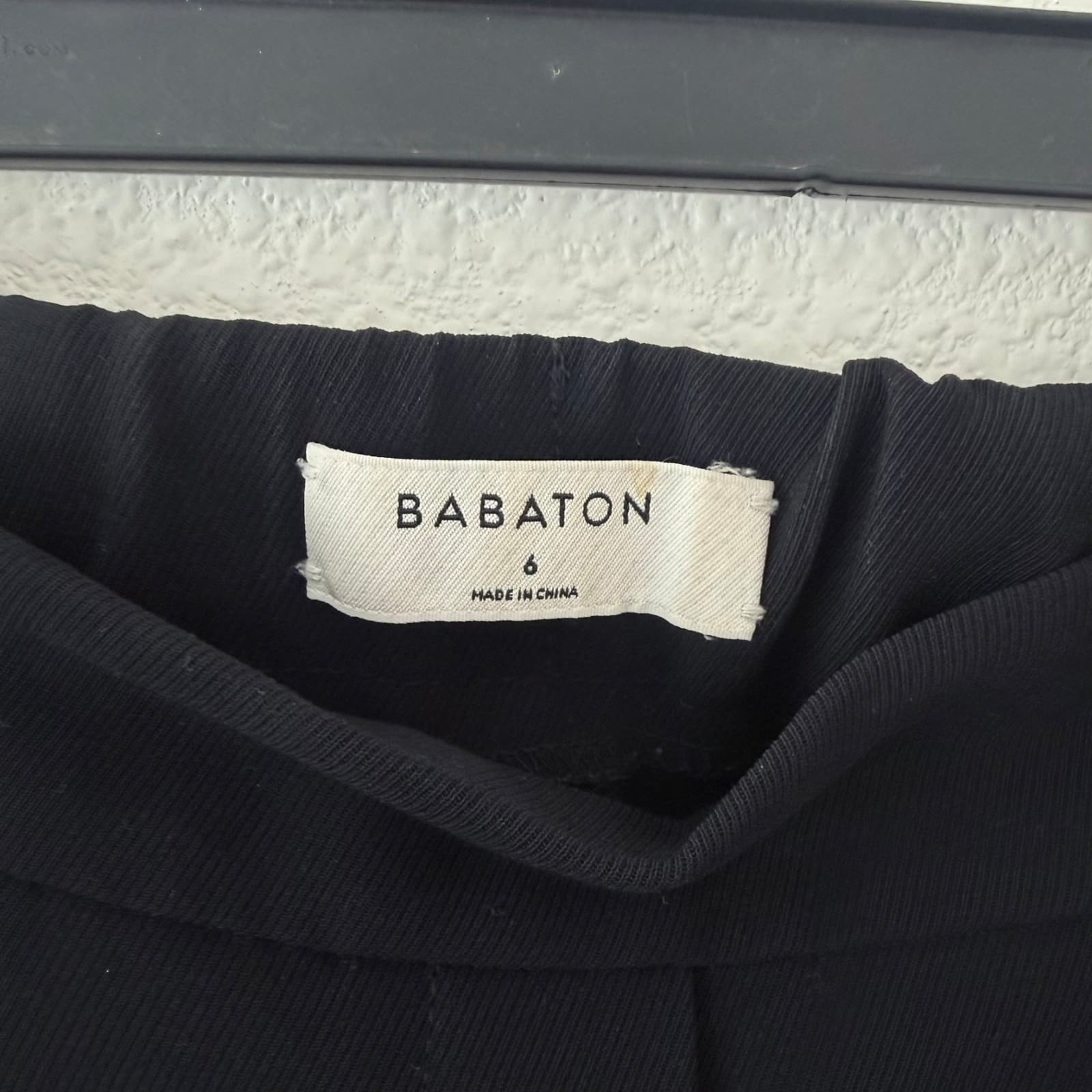Babaton Cohen Pant 6 Black Slim Leg Cropped Trousers Minimalist Capsule Wardrobe - Thumbnail 4