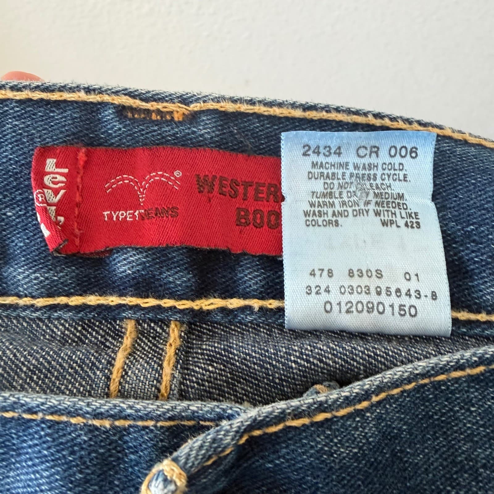 Levi's Type 1 Western Boot Jeans Mens 30M Dark Wash Star Stitch Vintage Y2K 2000 - Thumbnail 4