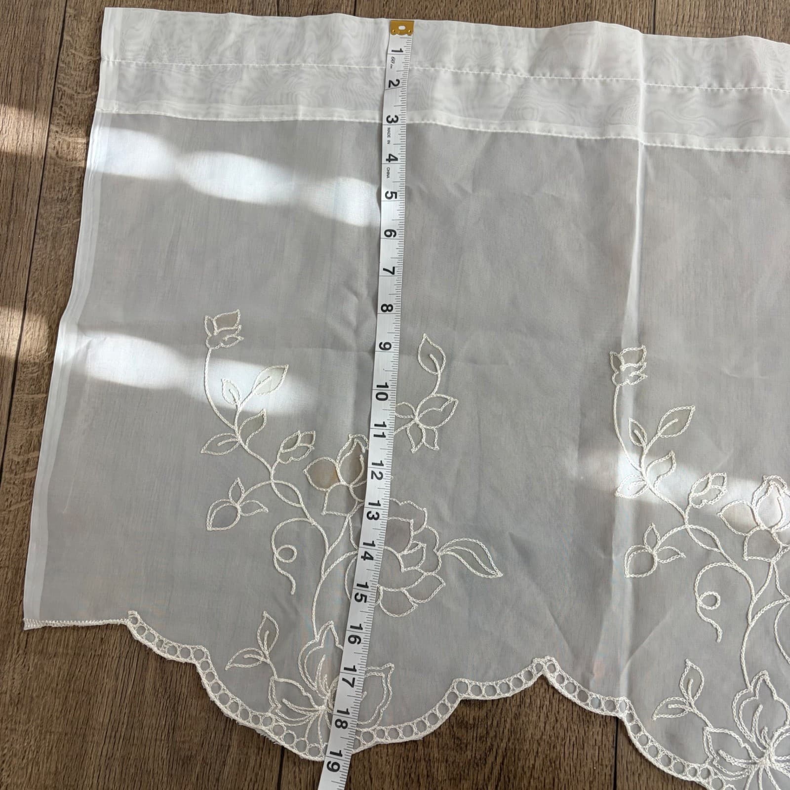 Vintage Window Valance Home 58x18 White Floral Embroidered Scalloped Sheer - Thumbnail 4