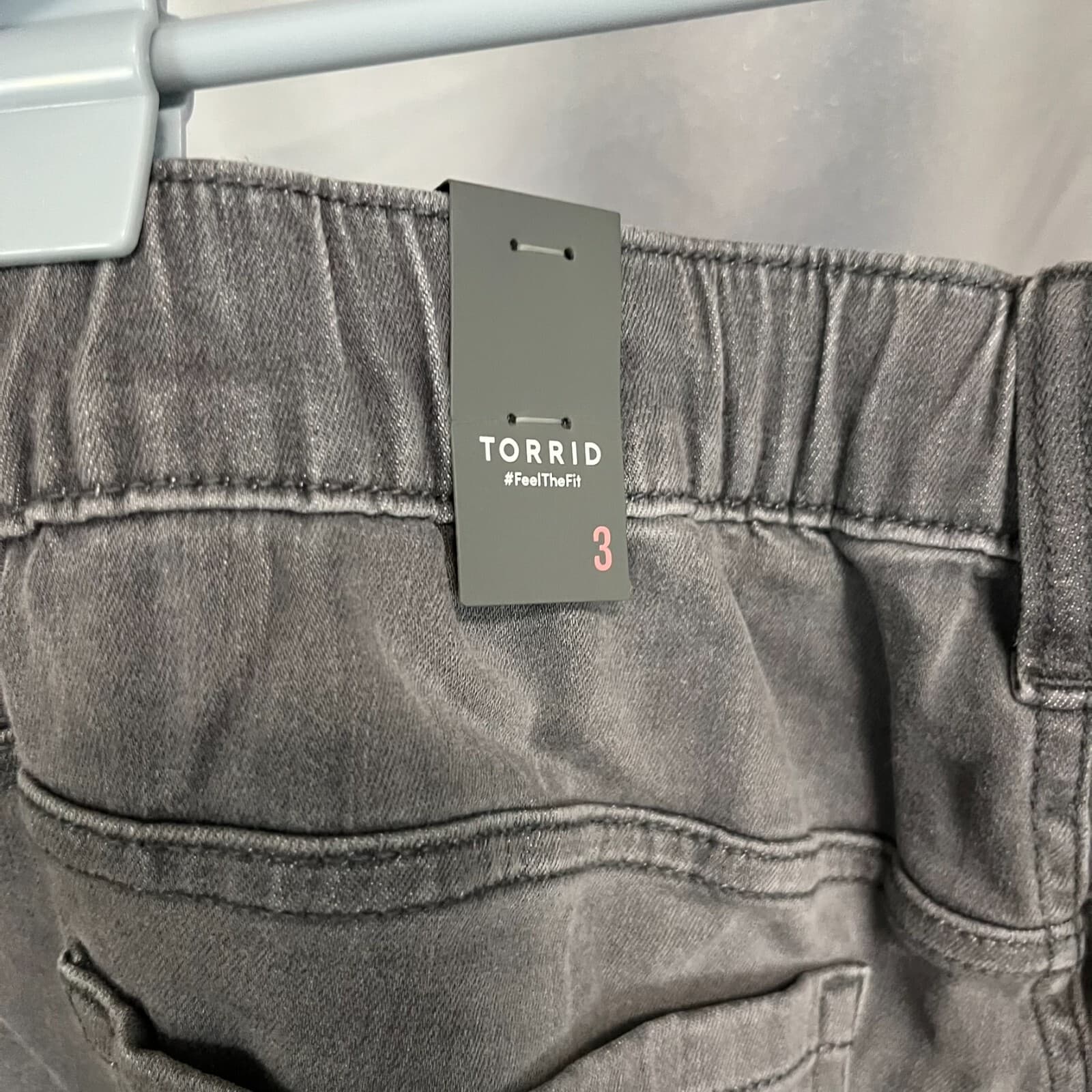 Torrid Jeans Sz 3/ 22-24/3X Gray Crop Pull on Boyfriend Straight Mid-Rise Racer - Thumbnail 4