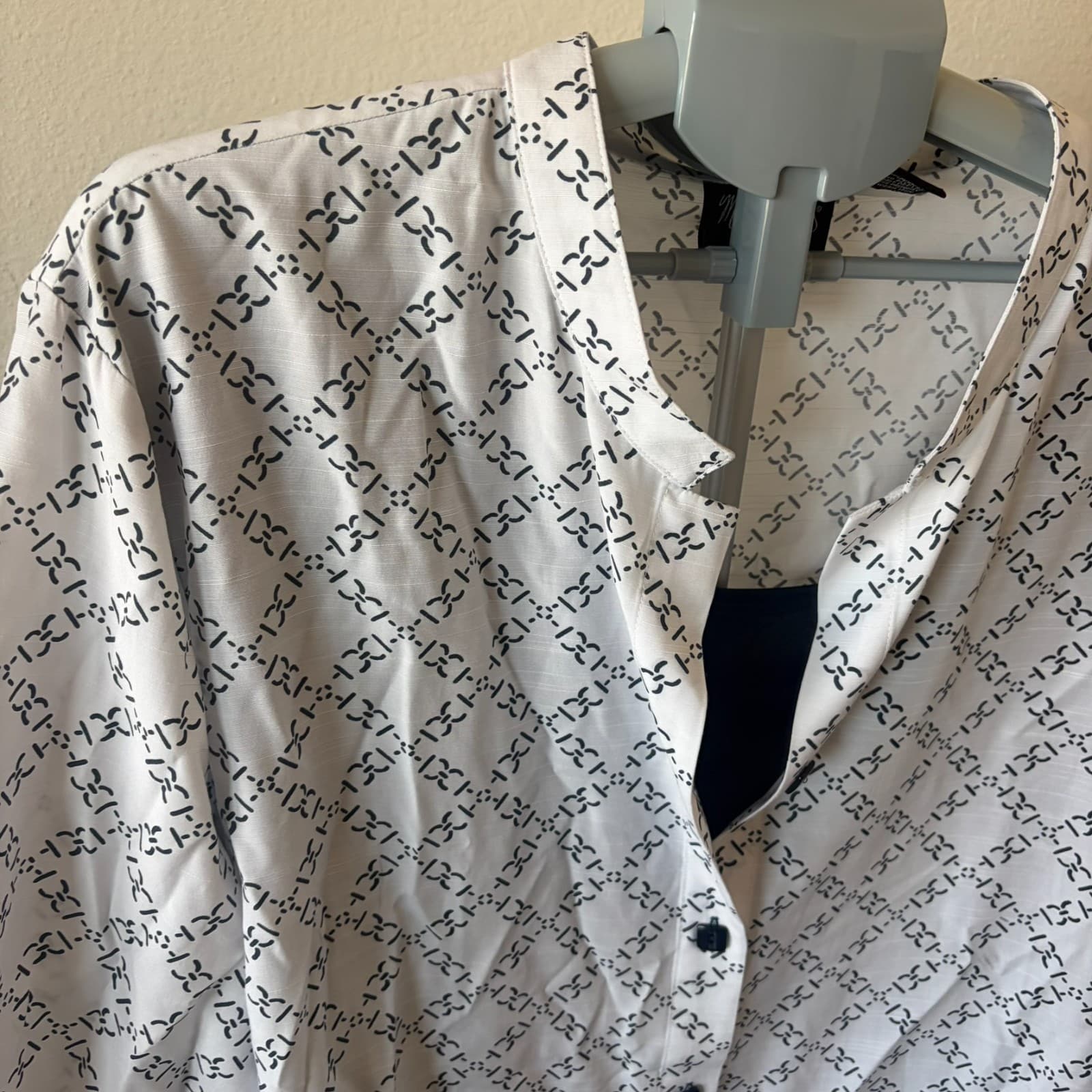 Maggie Barnes Black and White Blouse with Attached tank Size 3X All Over Print - Thumbnail 2