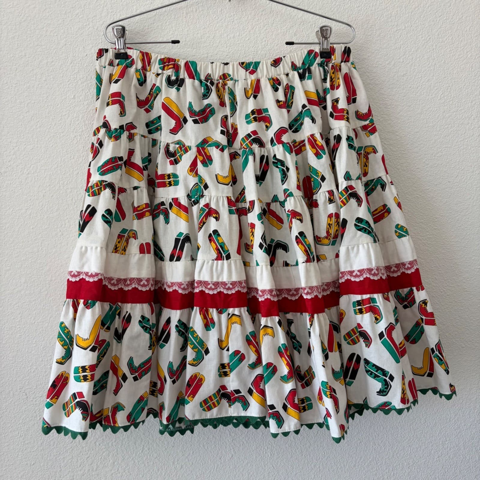 Carefree Fashions Tiered Skirt Womens L White Cowboy Boot Print Western Ric Rac - Thumbnail 3