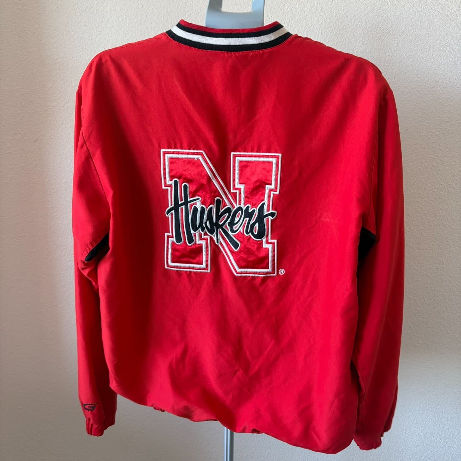 Nebraska Huskers Jacket SM Red Black Pullover V-Neck Embroidered Logo 58 Sports - Thumbnail 2