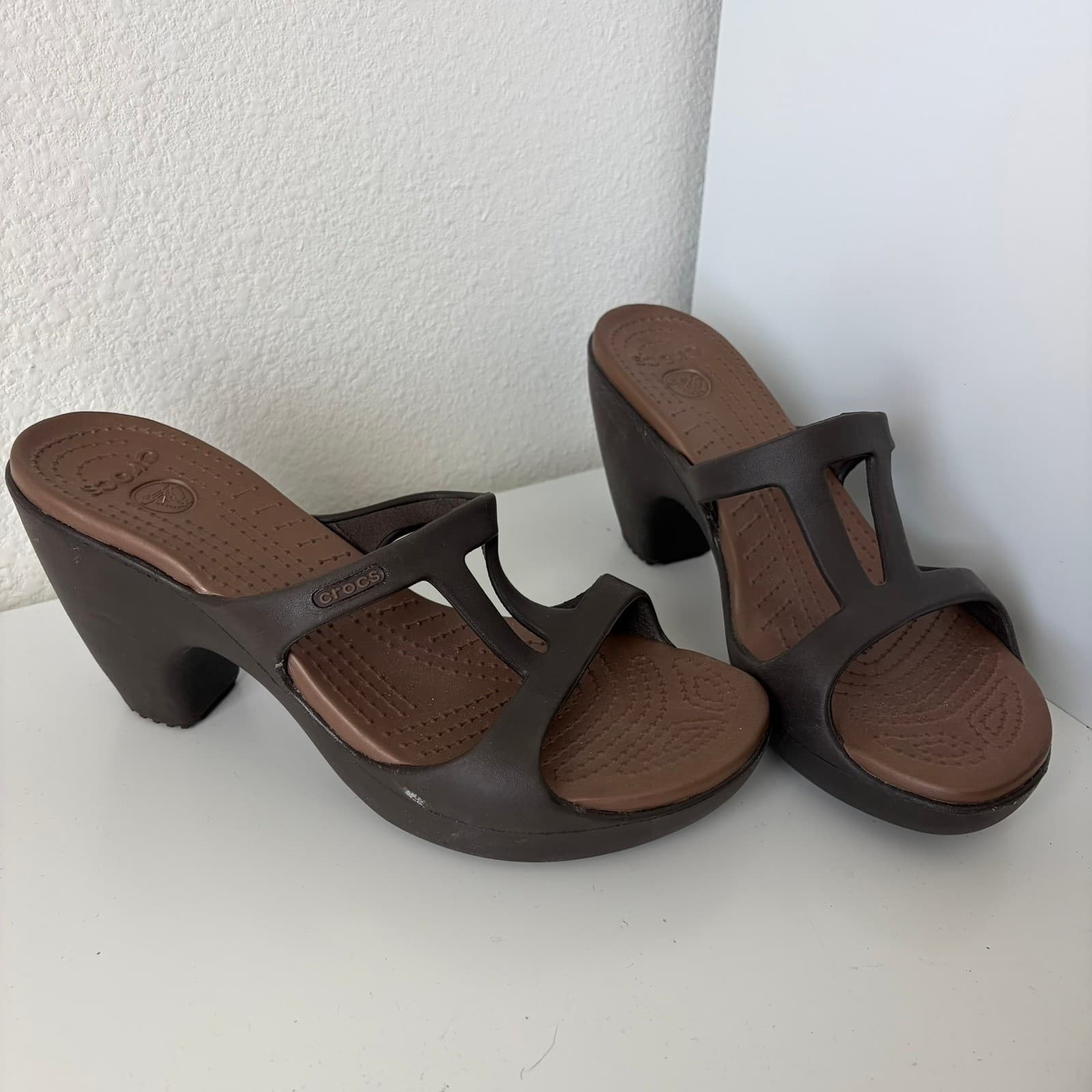 Crocs Cyprus Heel Sandals Womens 9 Brown T-Strap Block Heel Slides - Thumbnail 7